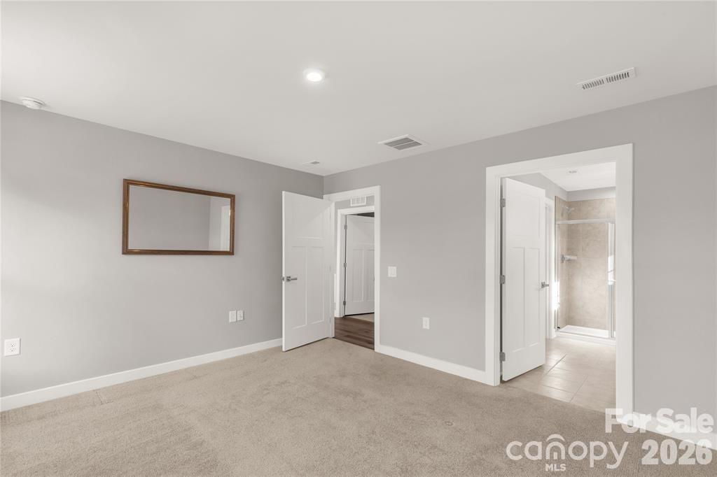 139 Commerce Boulevard Property Photo 8