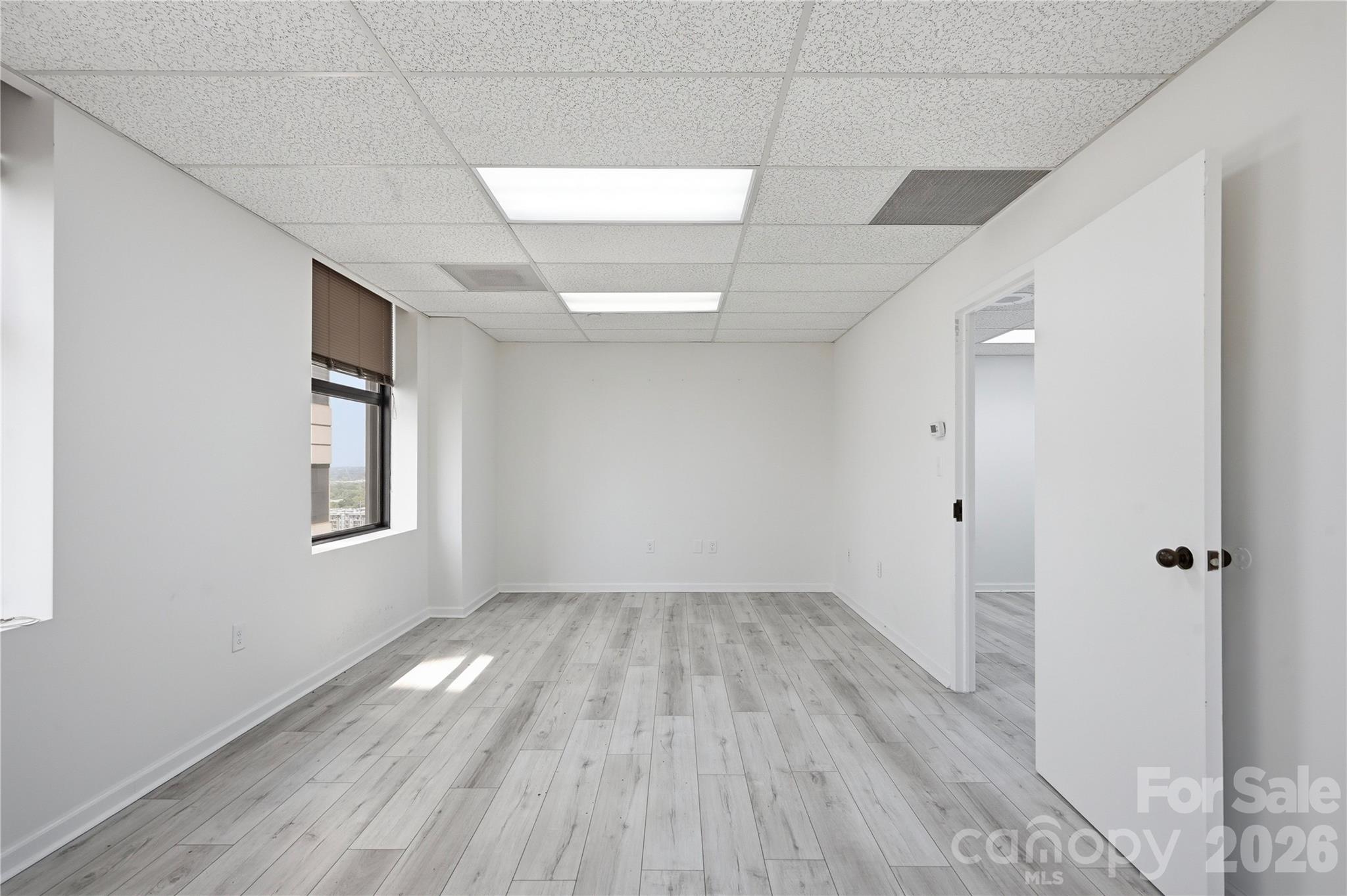 112 S Tryon Street 1570 Property Photo 5