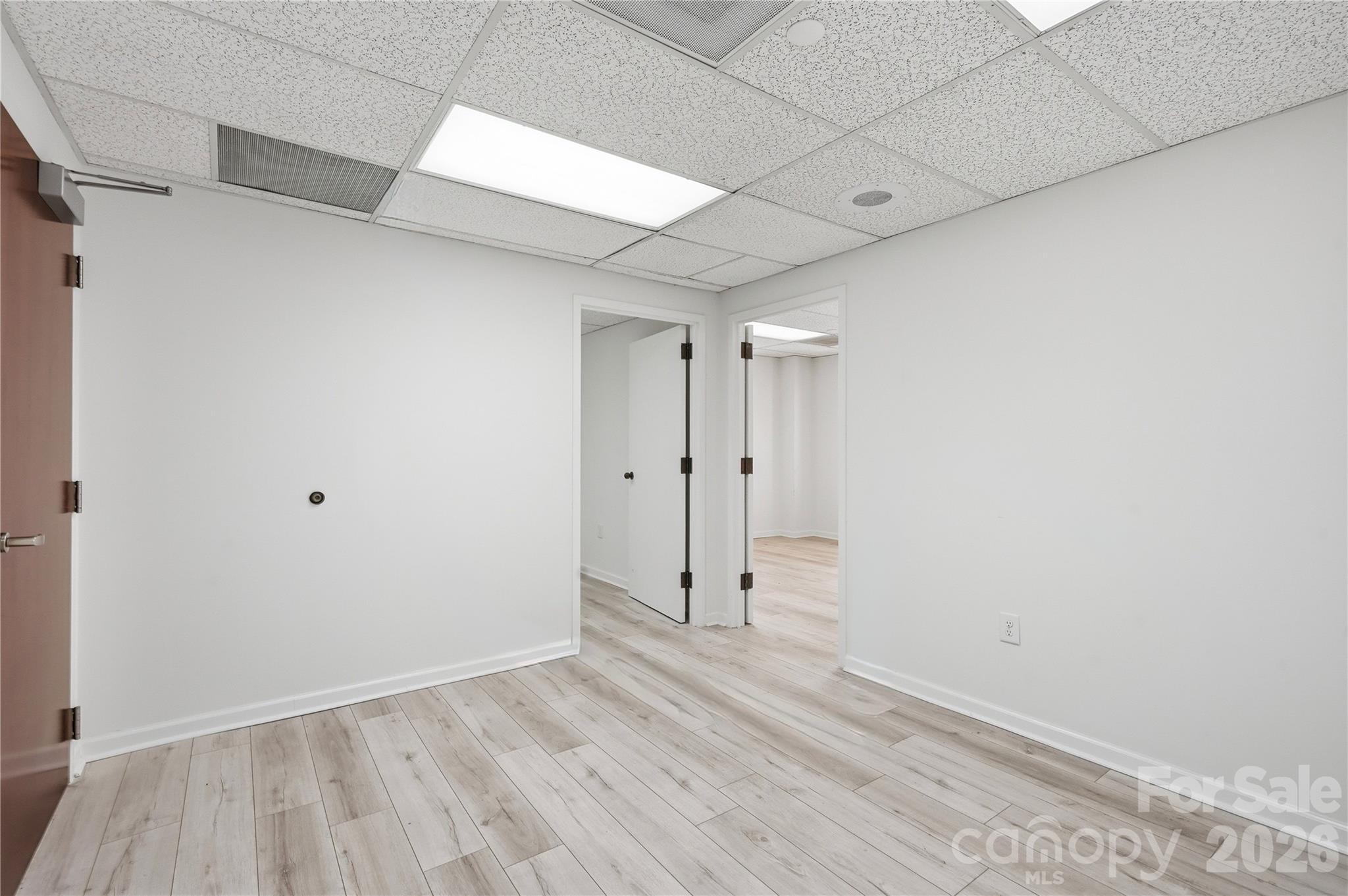 112 S Tryon Street 1570 Property Photo 6