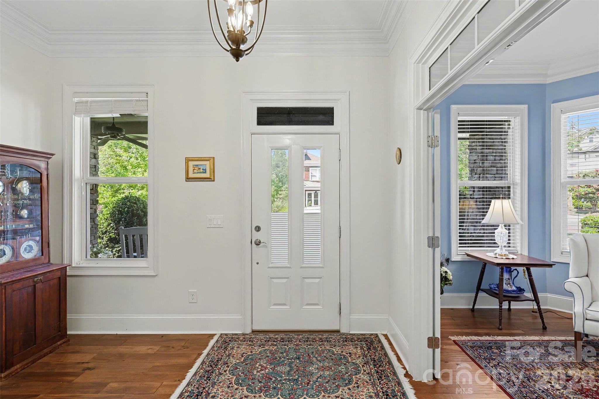 325 Sensibility Circle Property Photo 5
