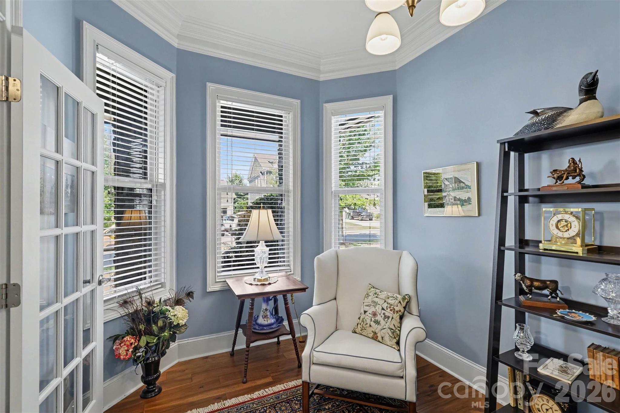 325 Sensibility Circle Property Photo 8