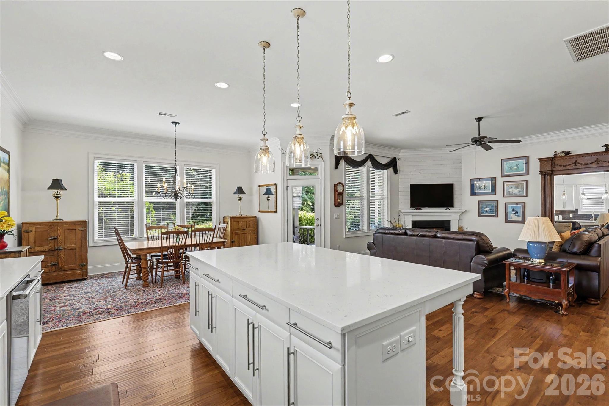 325 Sensibility Circle Property Photo 14