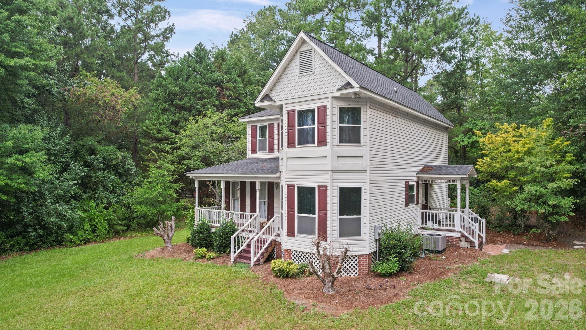 261 Lakeside Drive Property Photo 3
