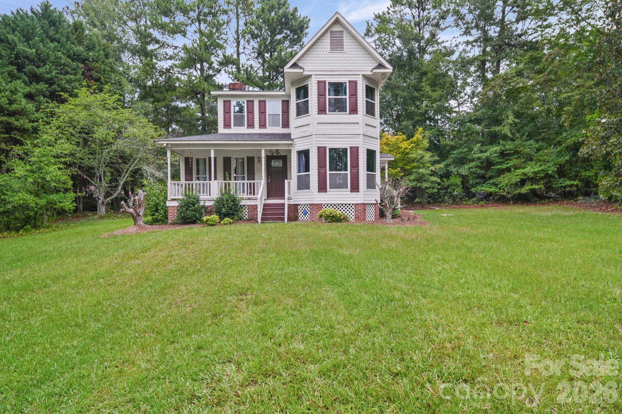 261 Lakeside Drive Property Photo 6