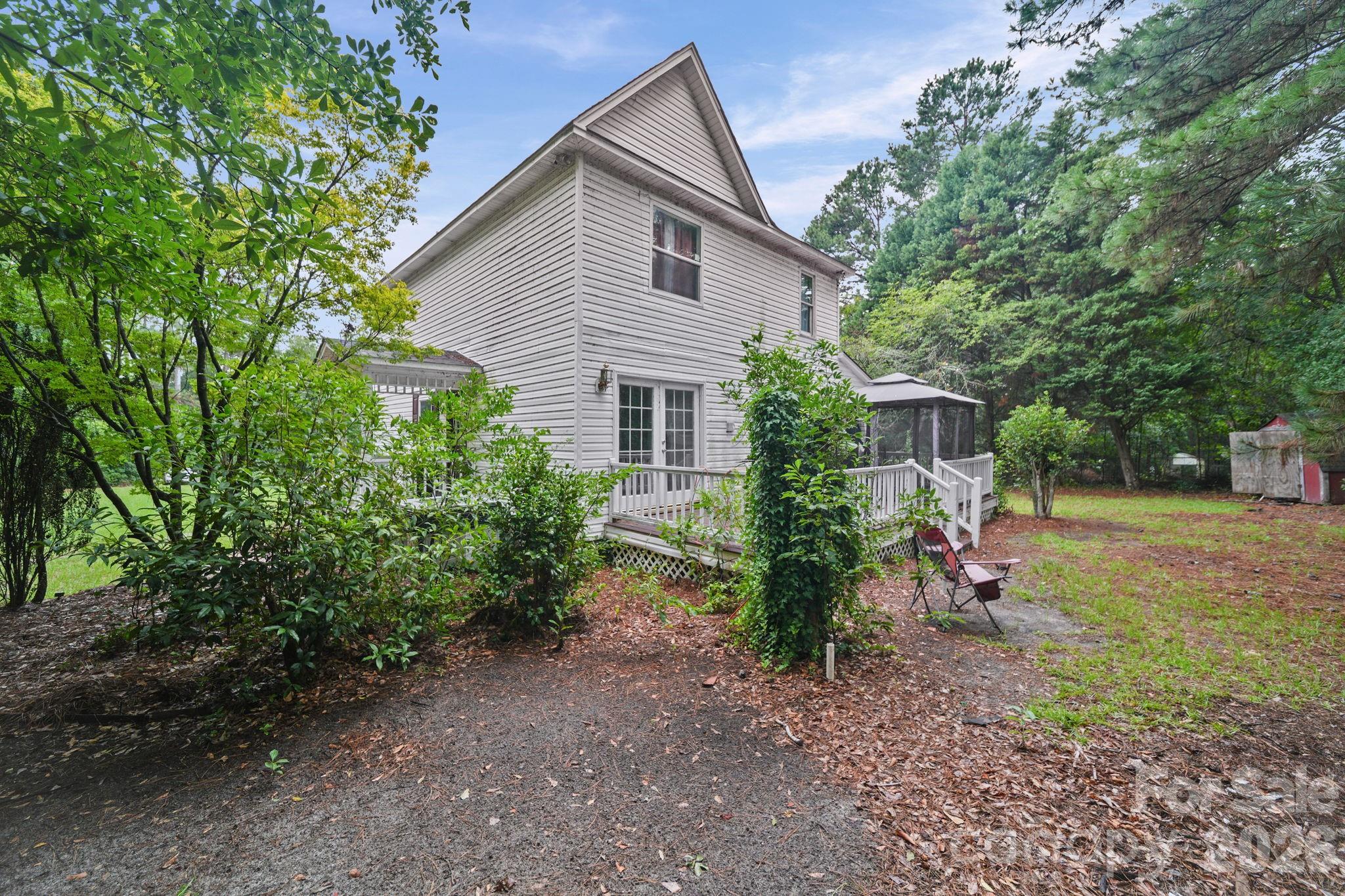 261 Lakeside Drive Property Photo 7