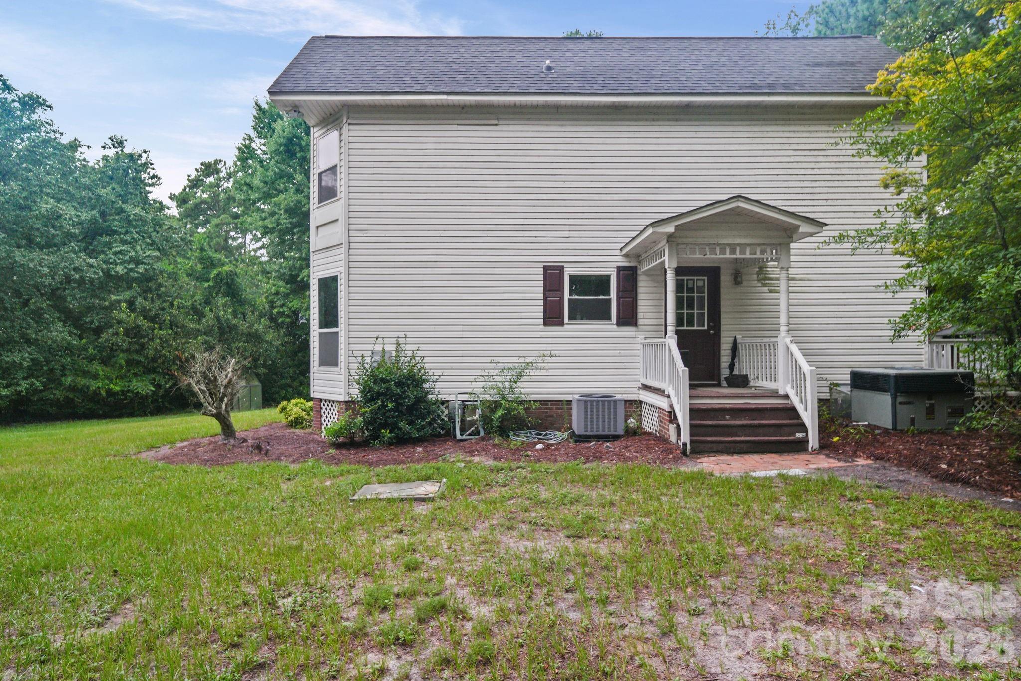 261 Lakeside Drive Property Photo 10
