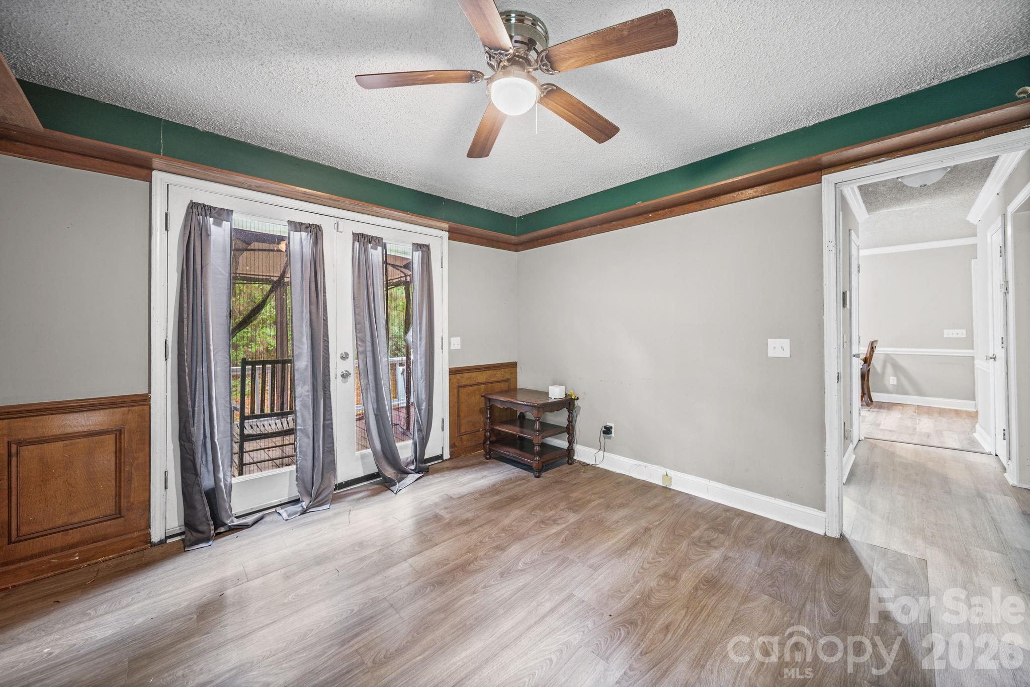 261 Lakeside Drive Property Photo 14