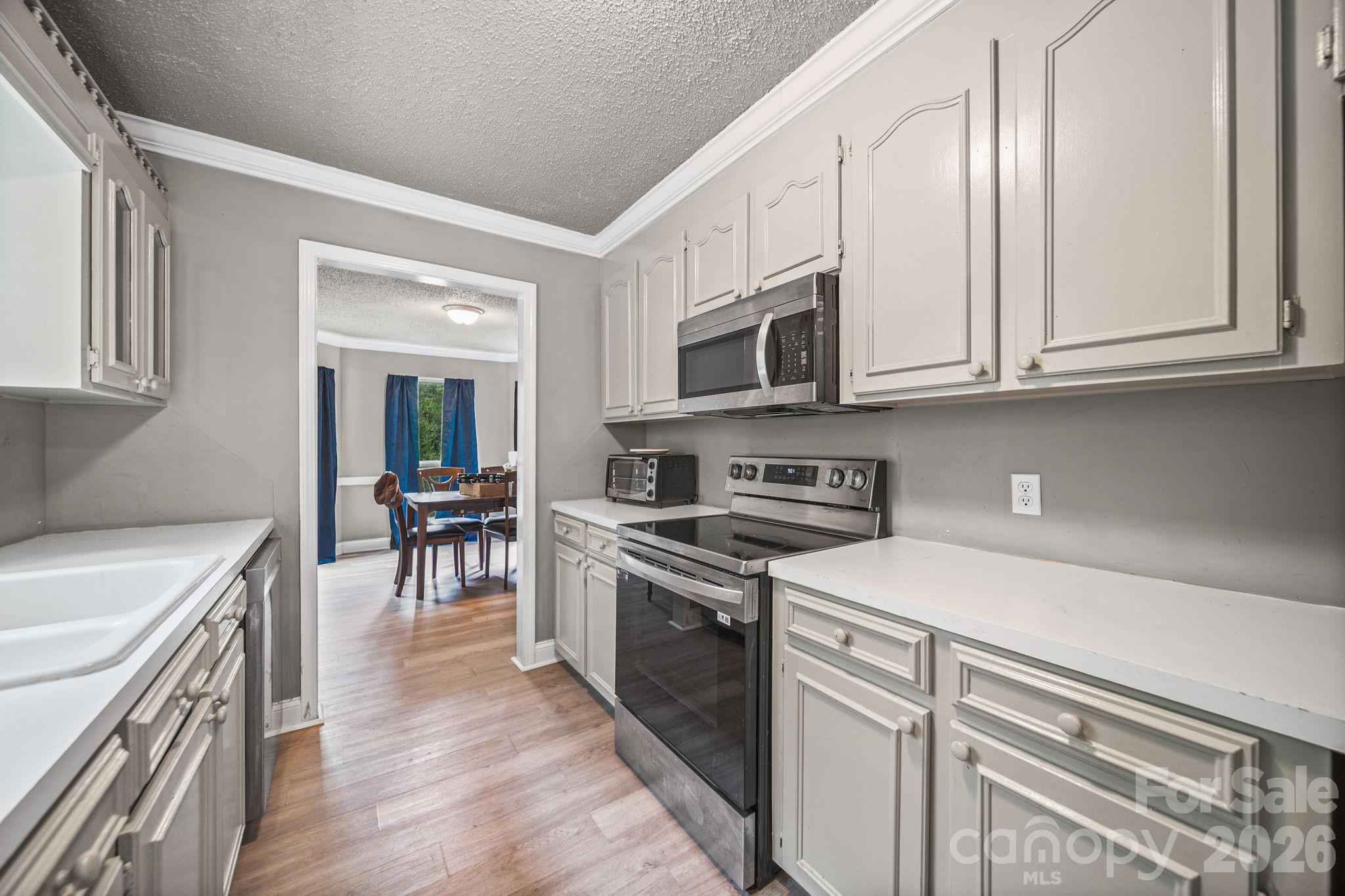 261 Lakeside Drive Property Photo 18