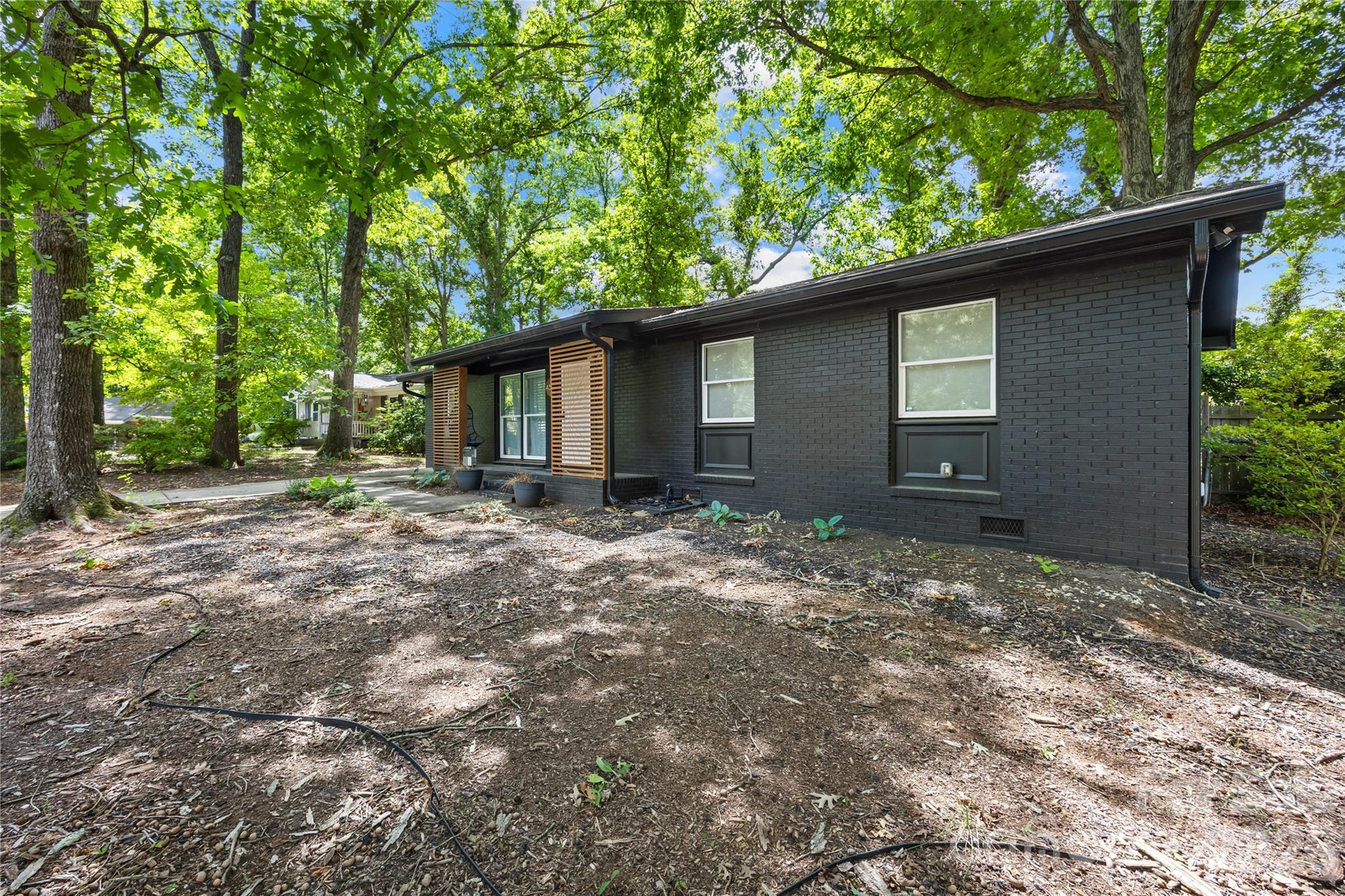 4508 Ivanhoe Place Property Photo 4