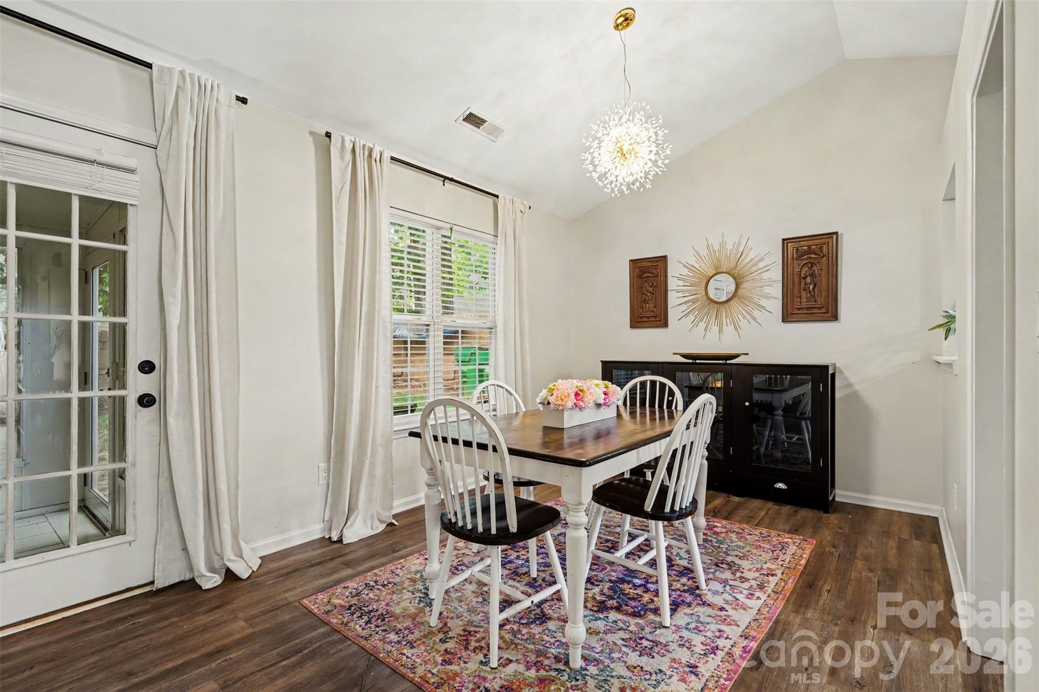 5906 Meadow Hill Drive Property Photo 10