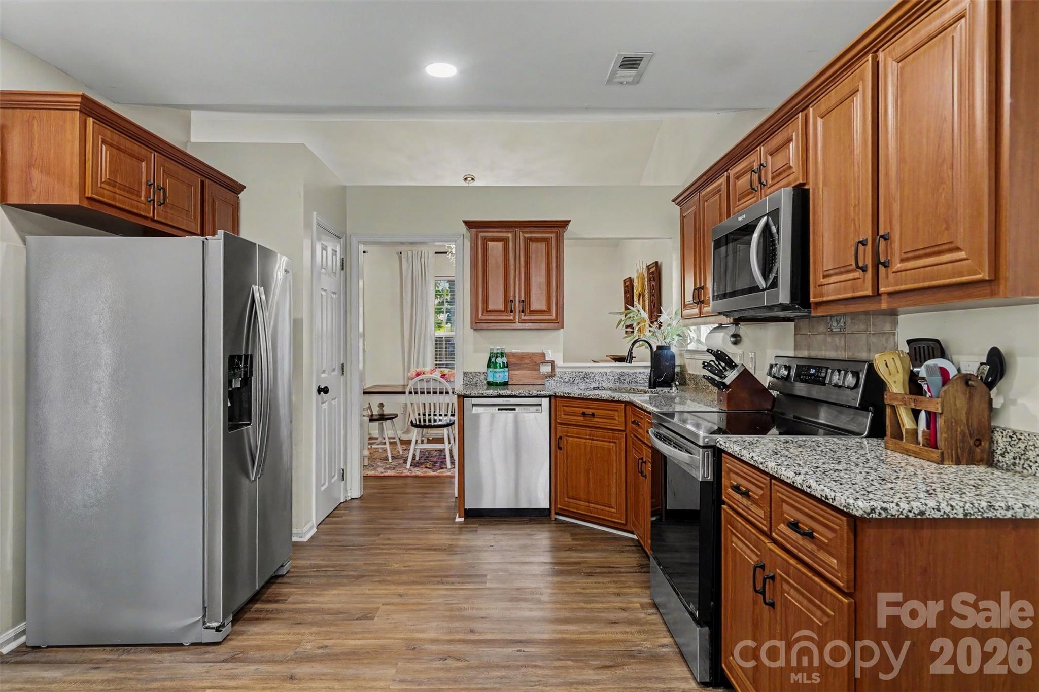 5906 Meadow Hill Drive Property Photo 14