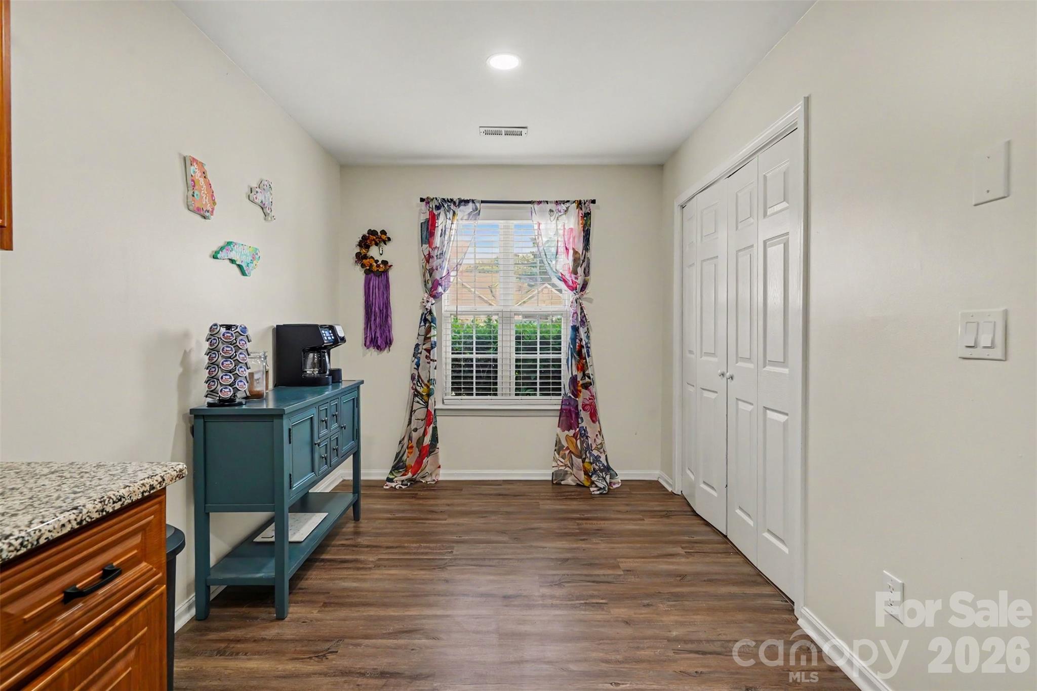 5906 Meadow Hill Drive Property Photo 16