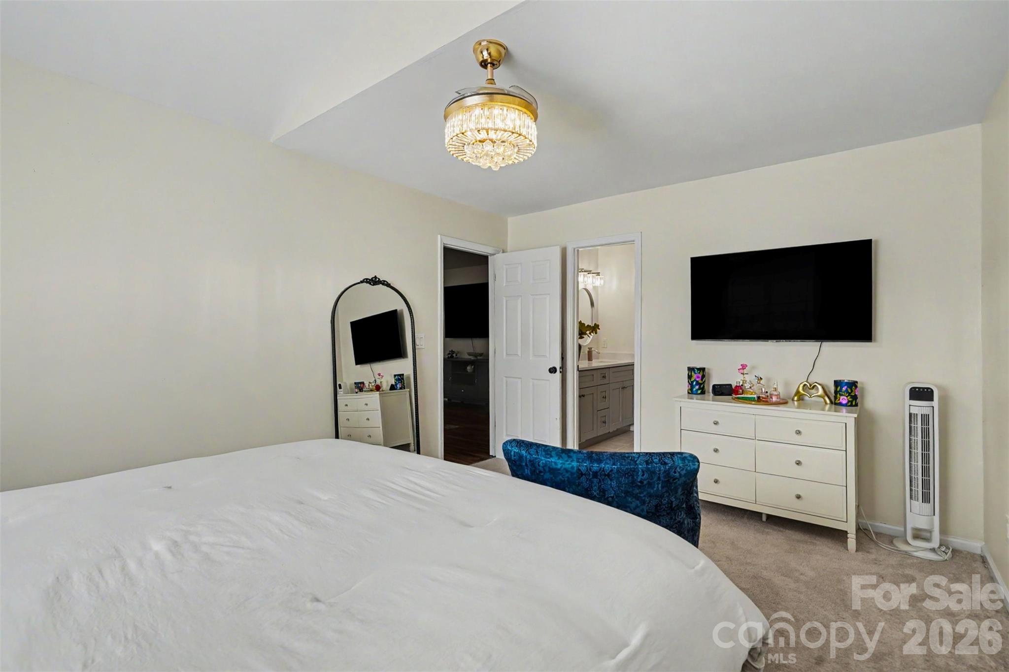 5906 Meadow Hill Drive Property Photo 18