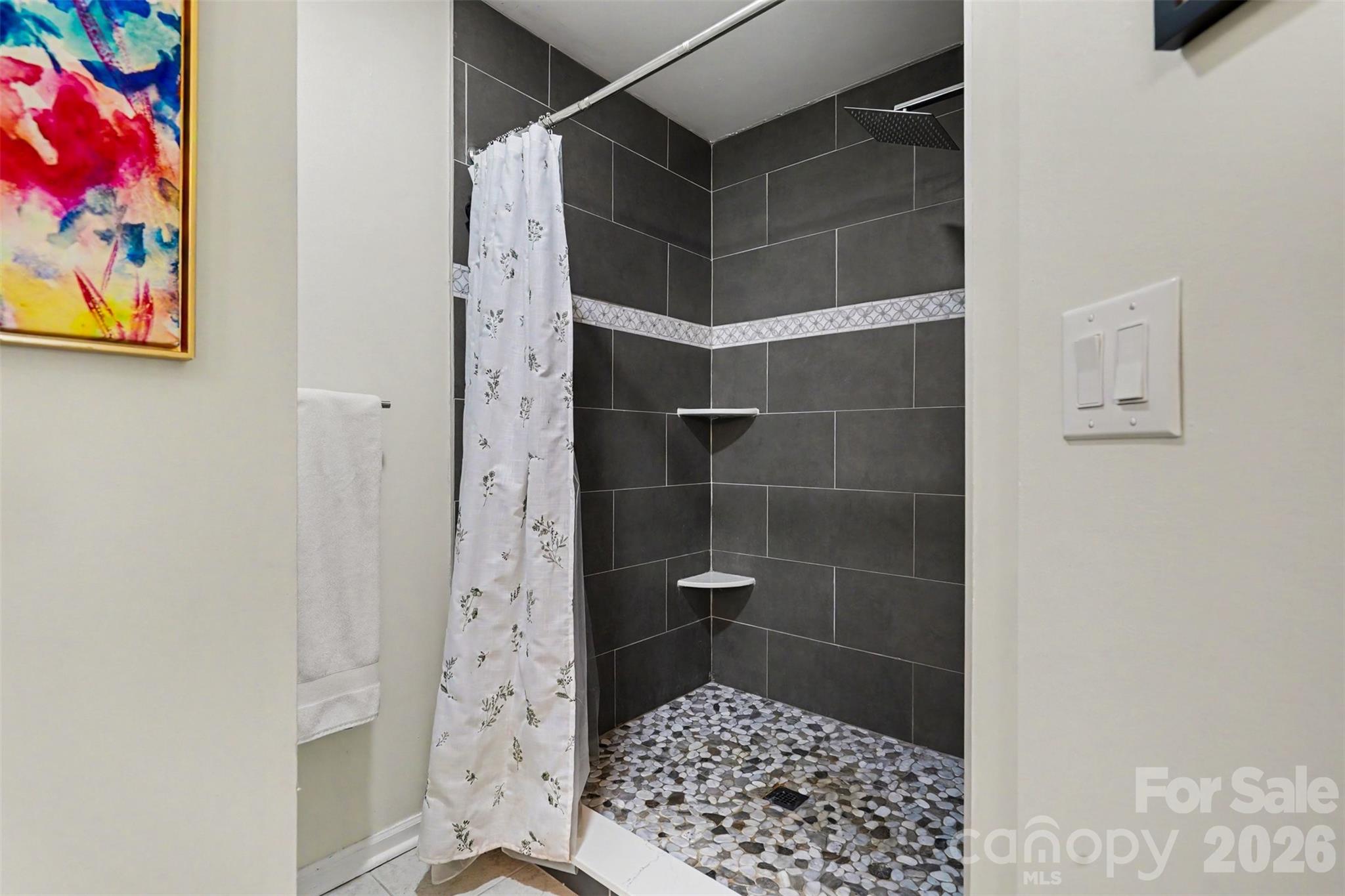 5906 Meadow Hill Drive Property Photo 20