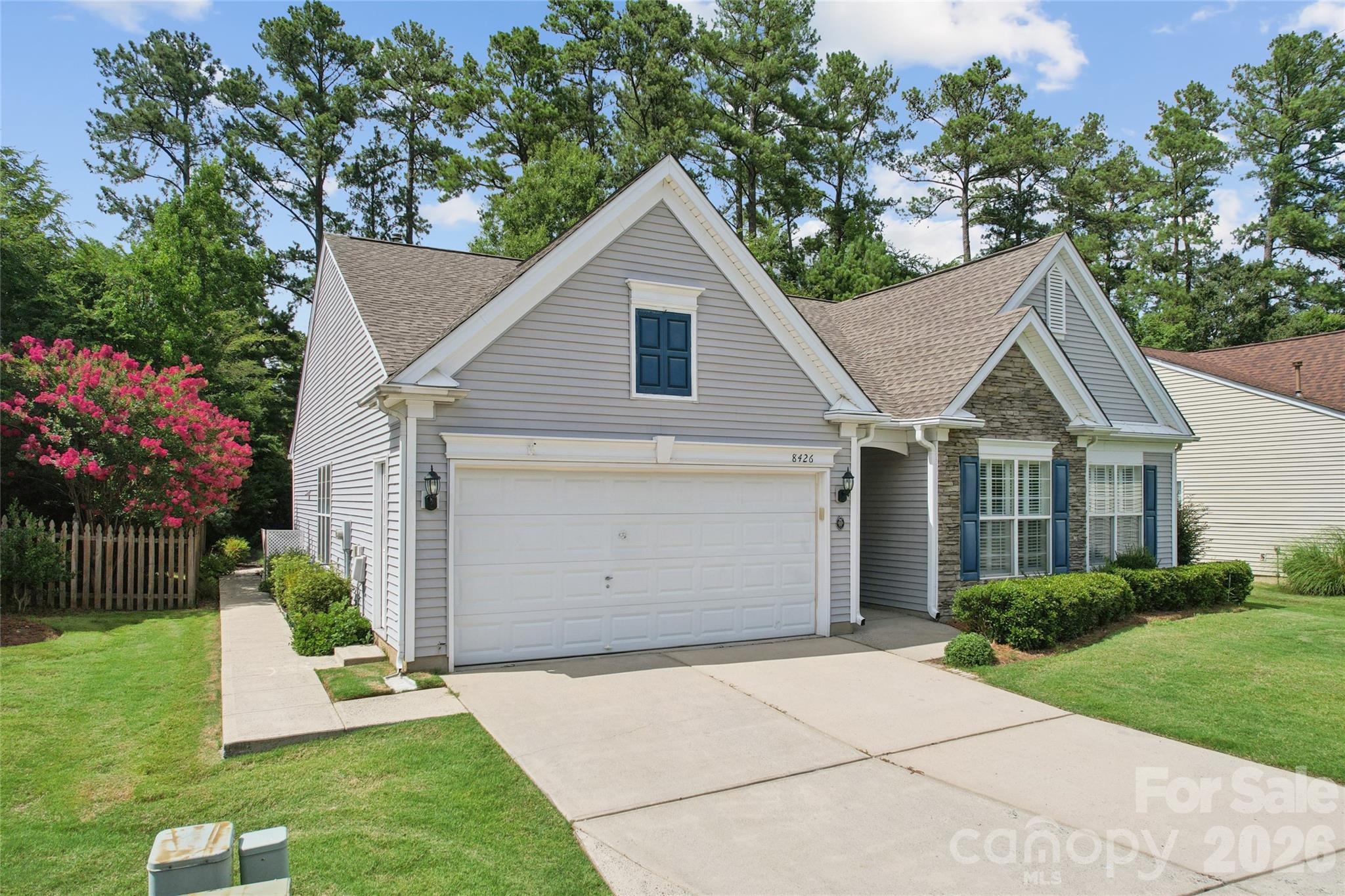 8426 Heron Glen Drive Property Photo 2