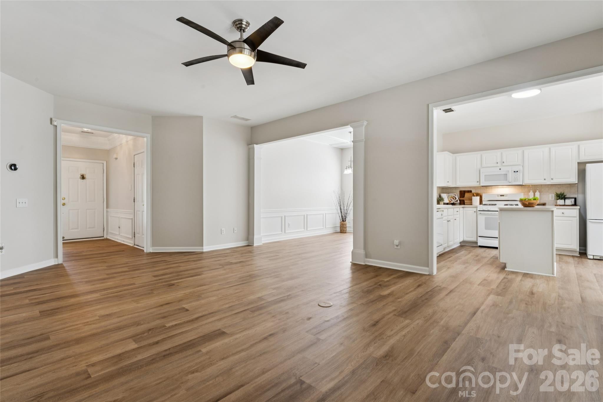 8426 Heron Glen Drive Property Photo 14
