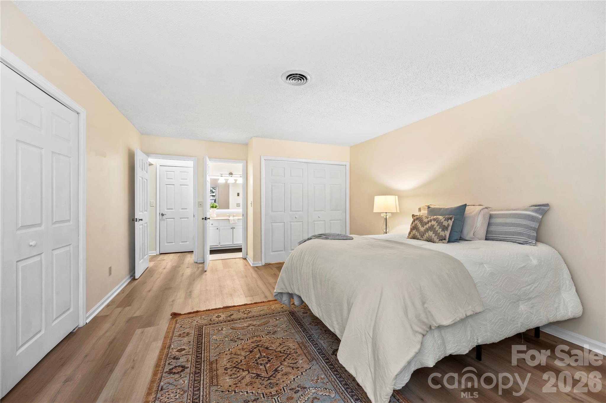 181 N Britton Creek Court Property Photo 13
