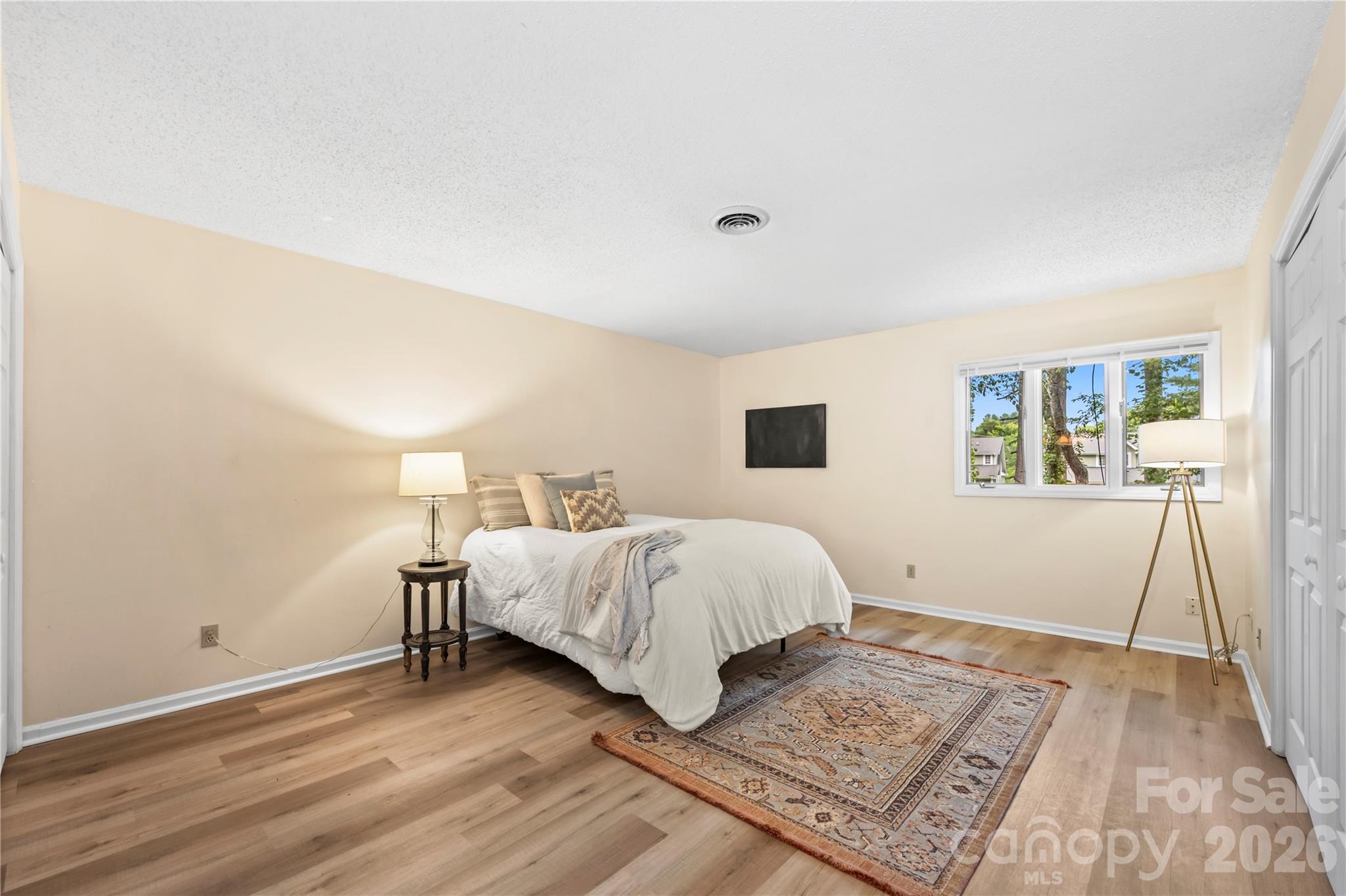 181 N Britton Creek Court Property Photo 14
