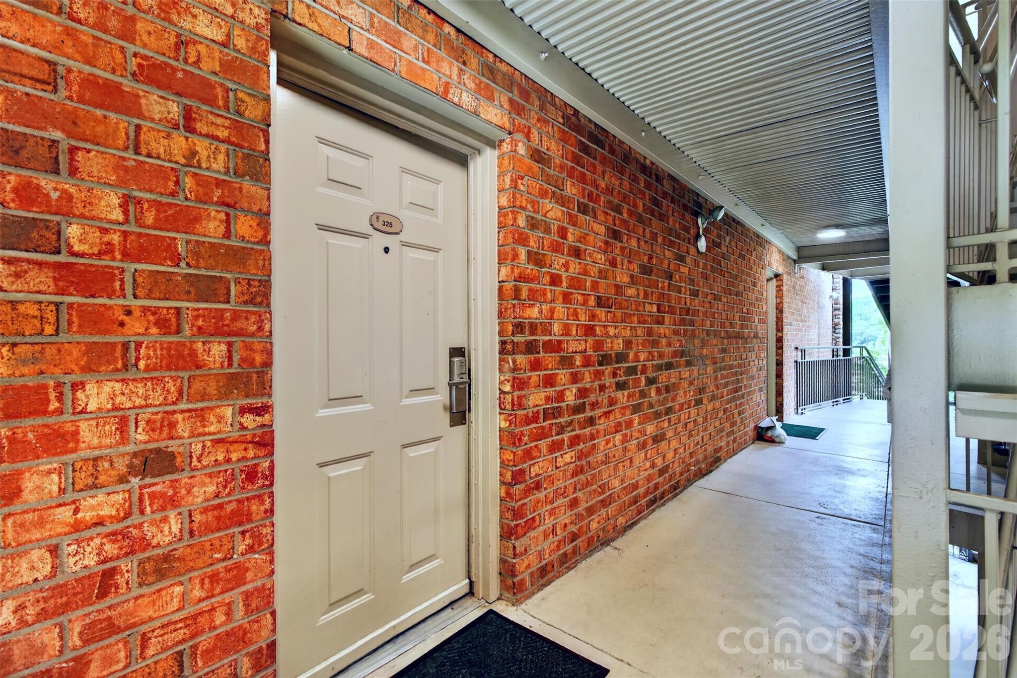 325 Bowling Park Road Property Photo 5