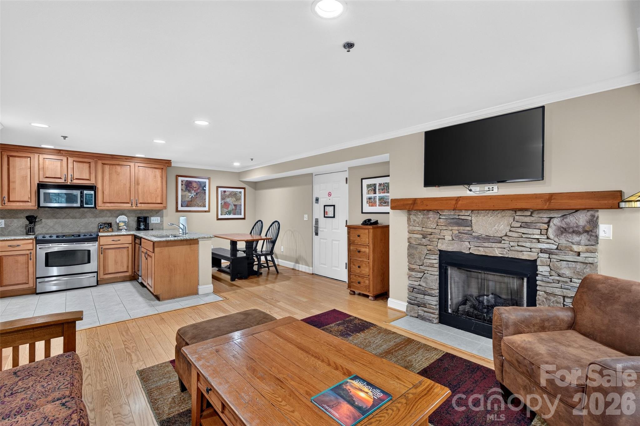 325 Bowling Park Road Property Photo 8