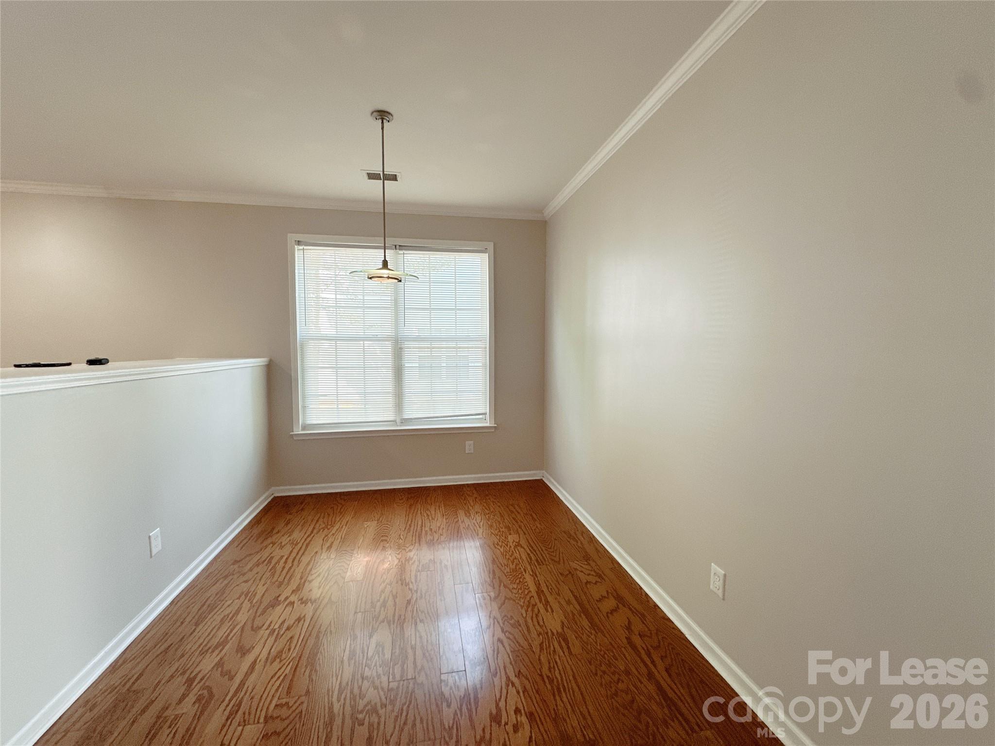 7629 Abigail Glen Drive Property Photo 6