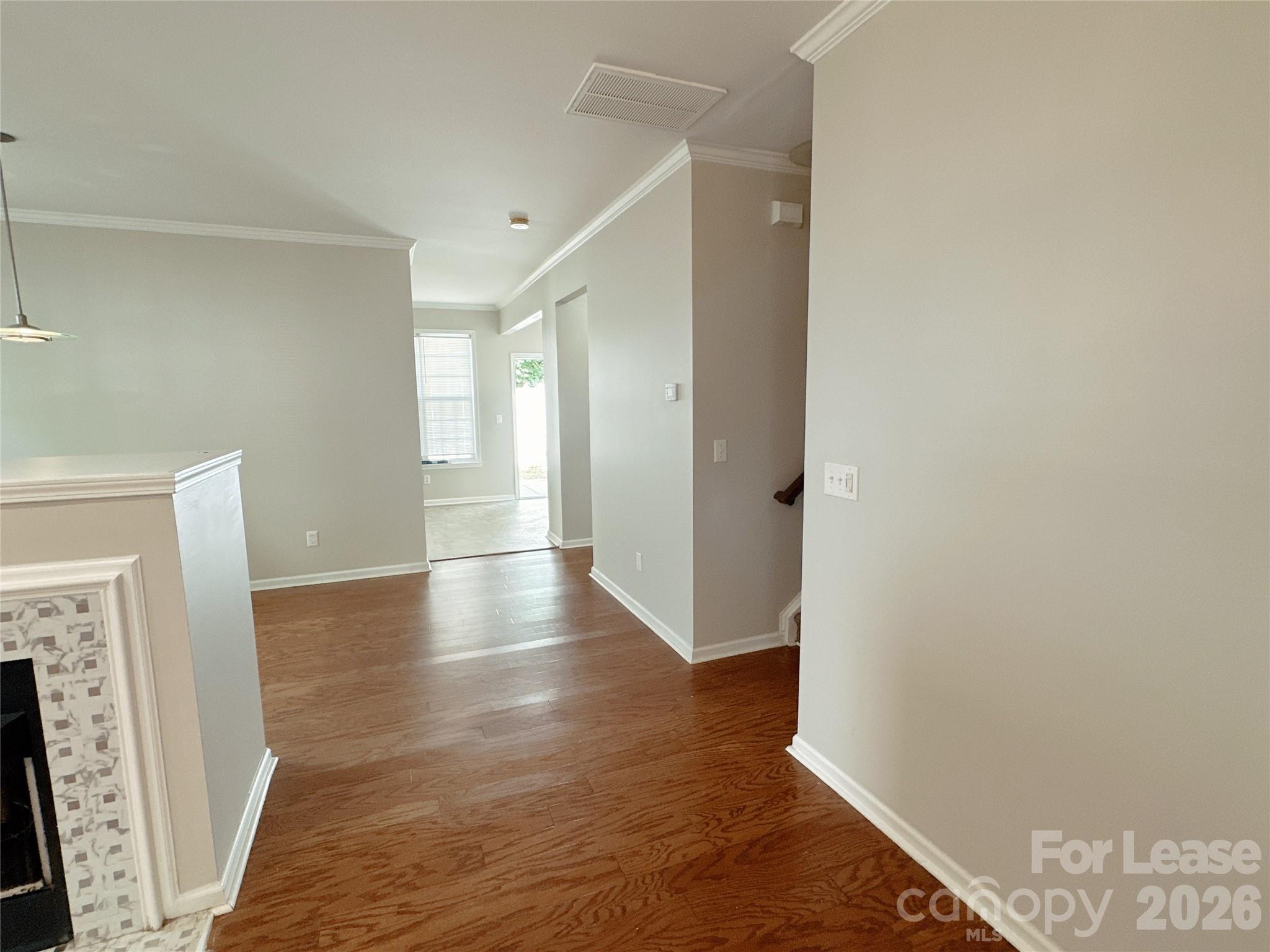 7629 Abigail Glen Drive Property Photo 9