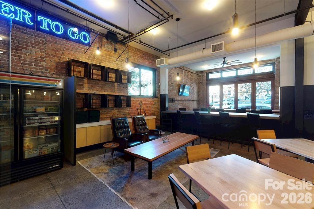 39 Lexington Avenue Property Photo 4