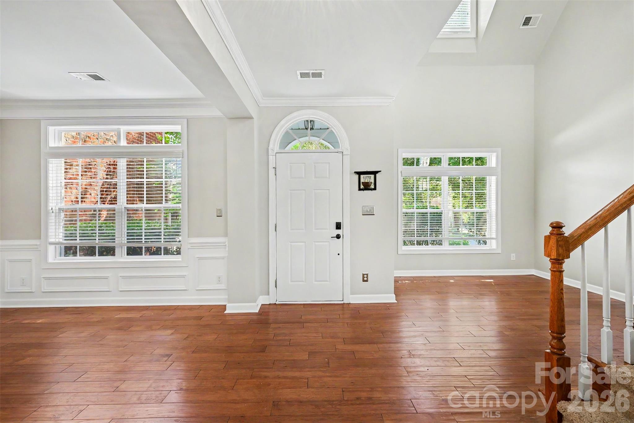 2400 River Oaks Drive Property Photo 4