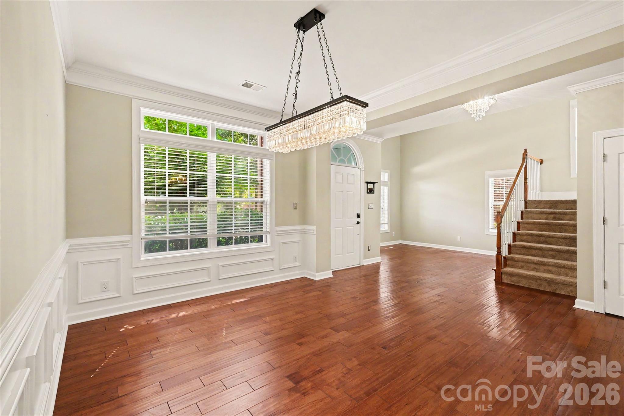 2400 River Oaks Drive Property Photo 5