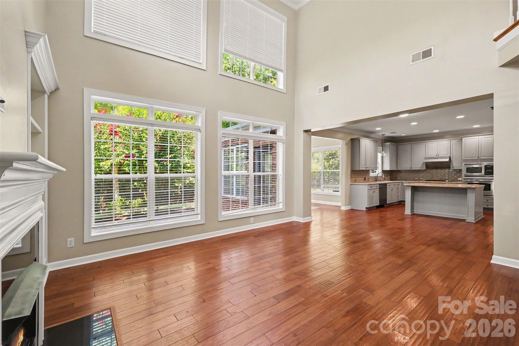 2400 River Oaks Drive Property Photo 6