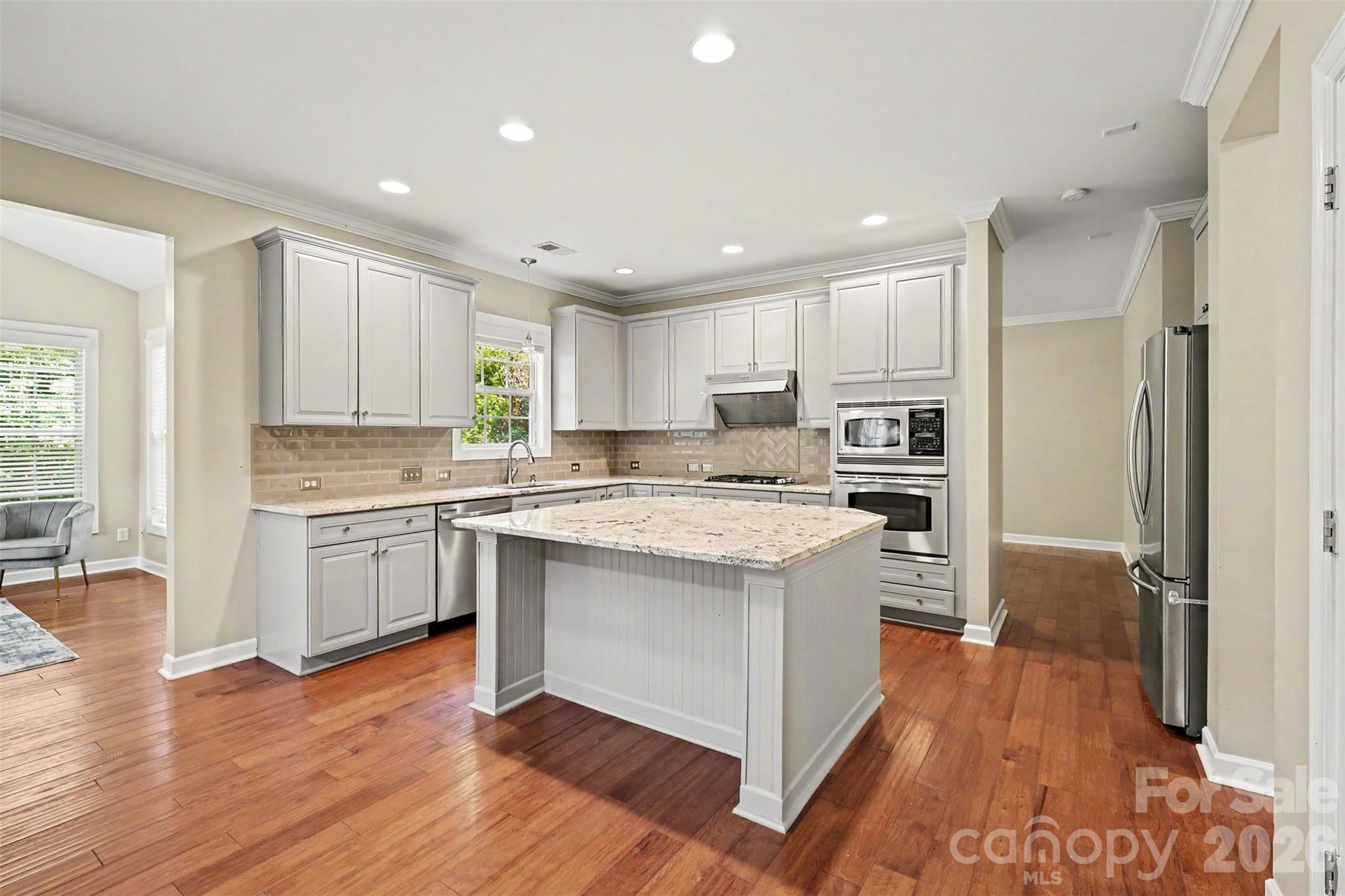2400 River Oaks Drive Property Photo 10