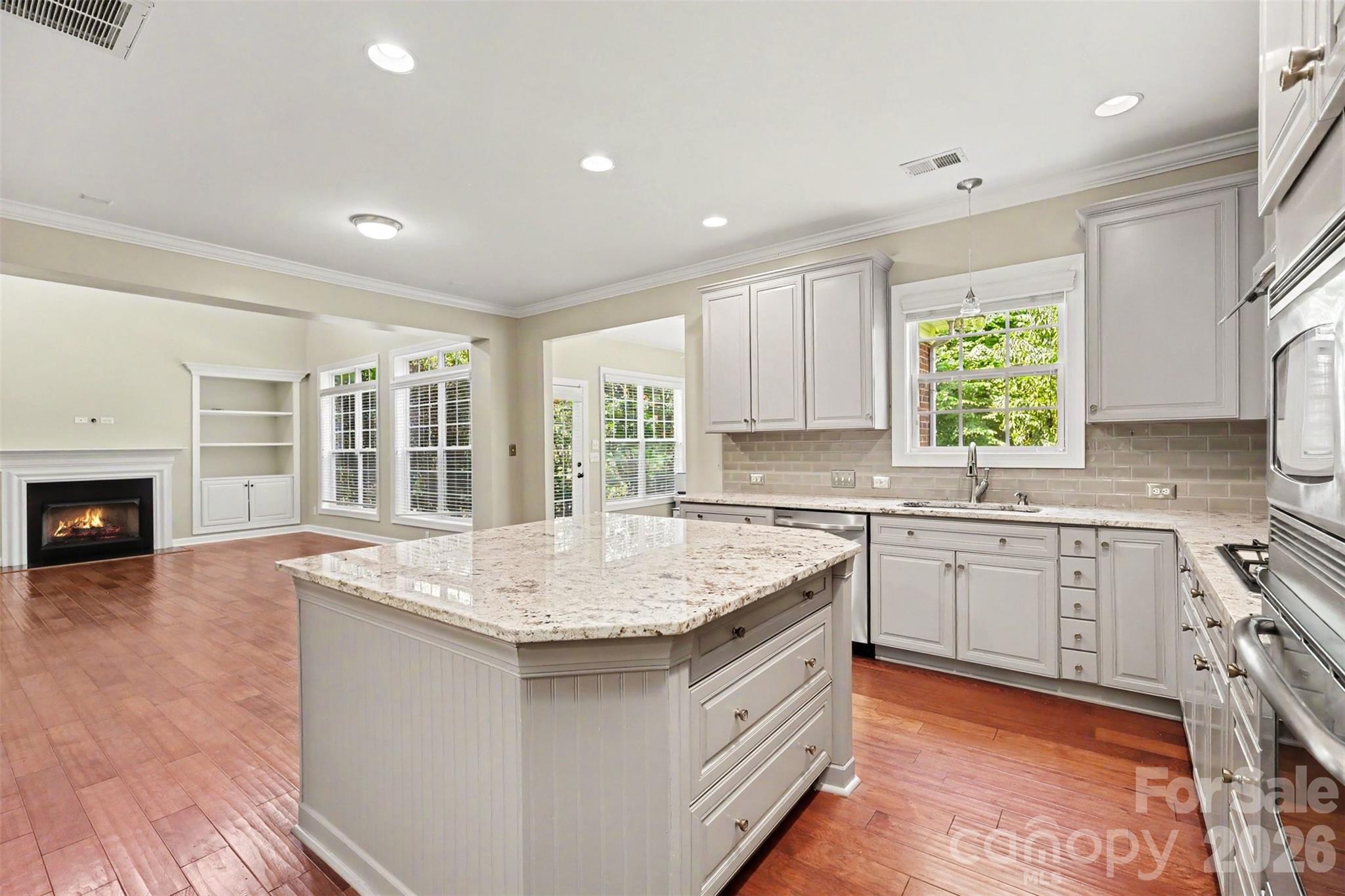 2400 River Oaks Drive Property Photo 11