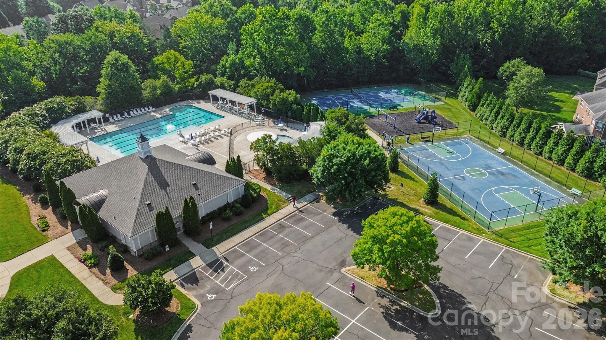 2400 River Oaks Drive Property Photo 40