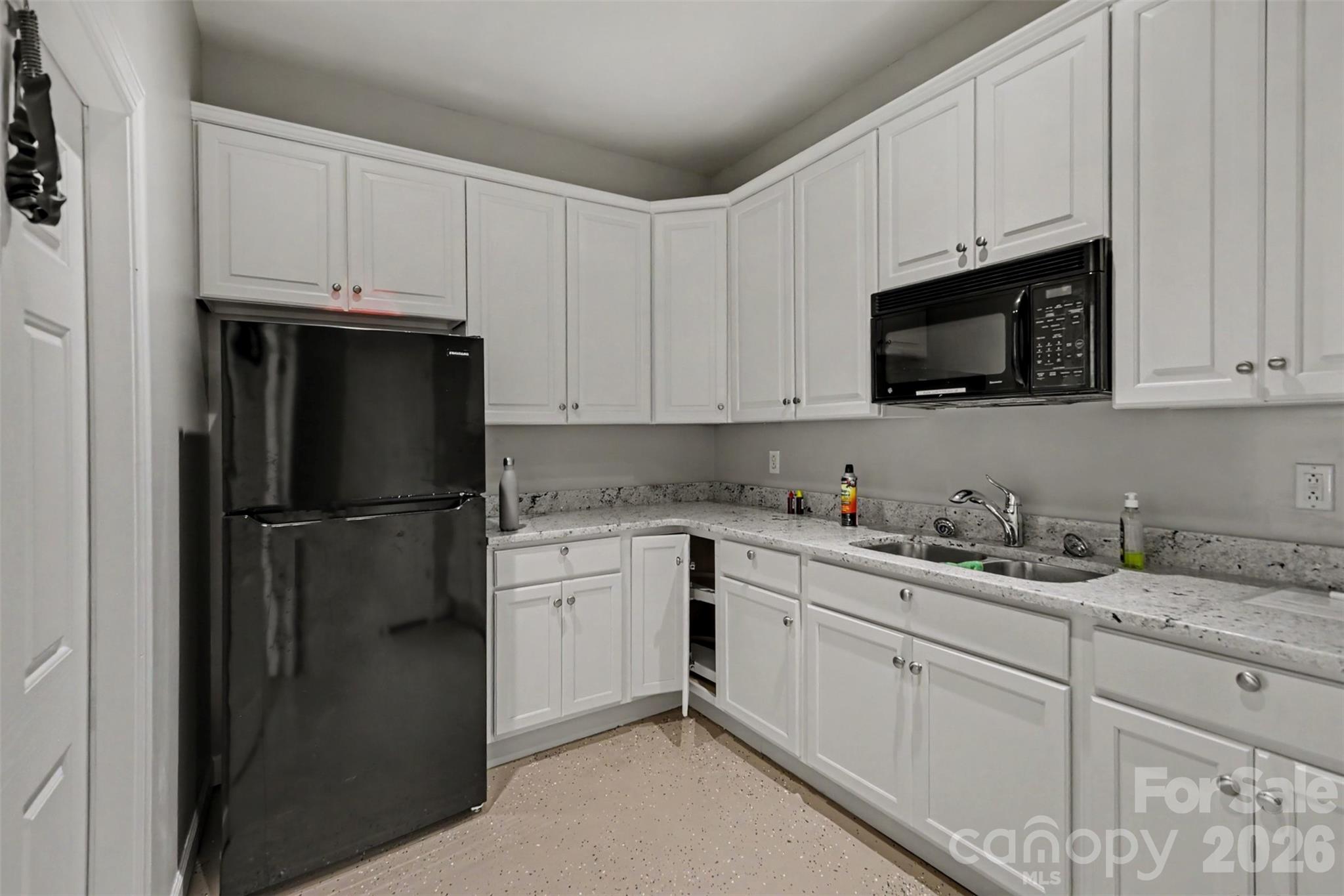 2400 River Oaks Drive Property Photo 43