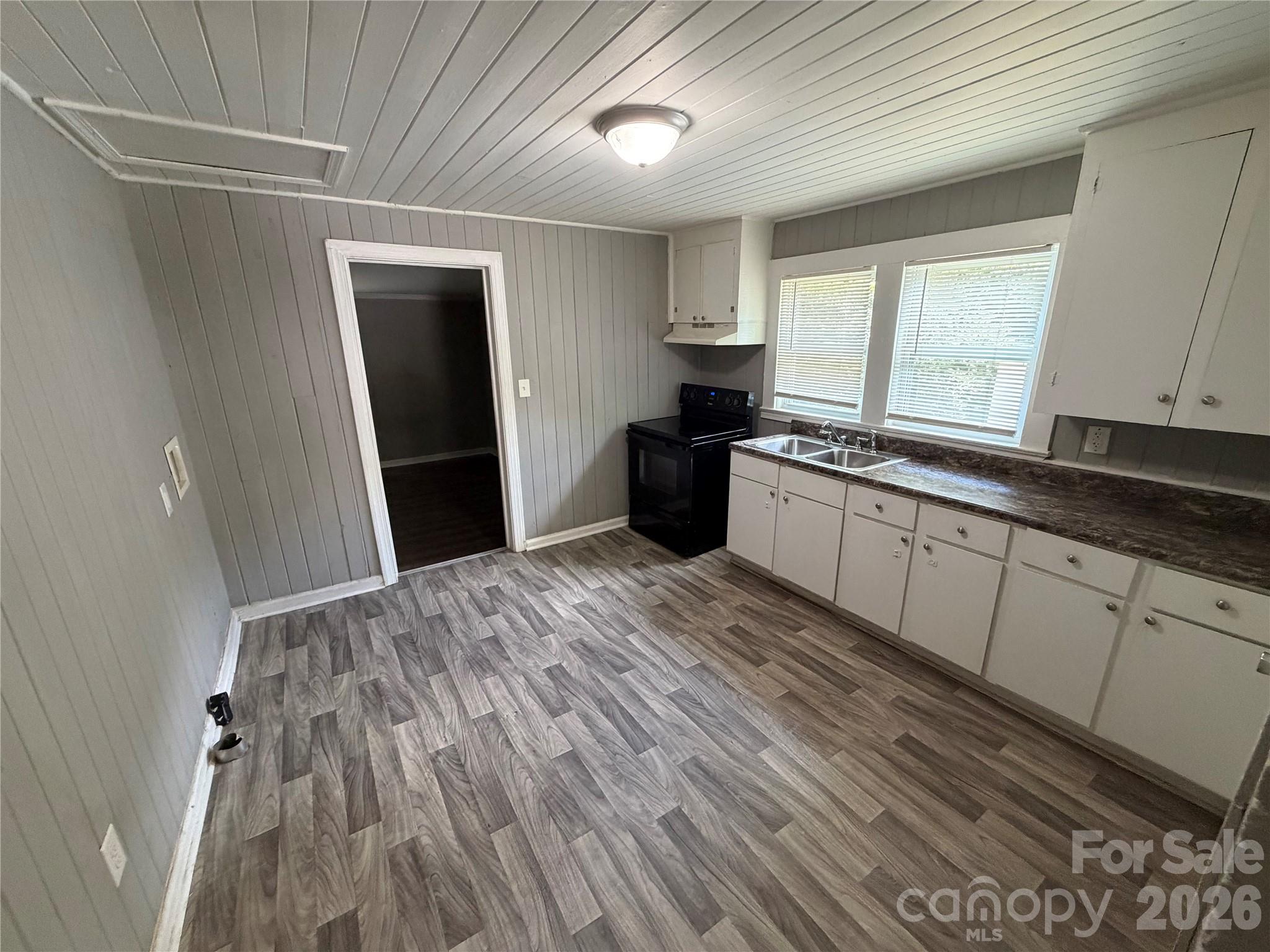 1104 Spann Street Property Photo 3
