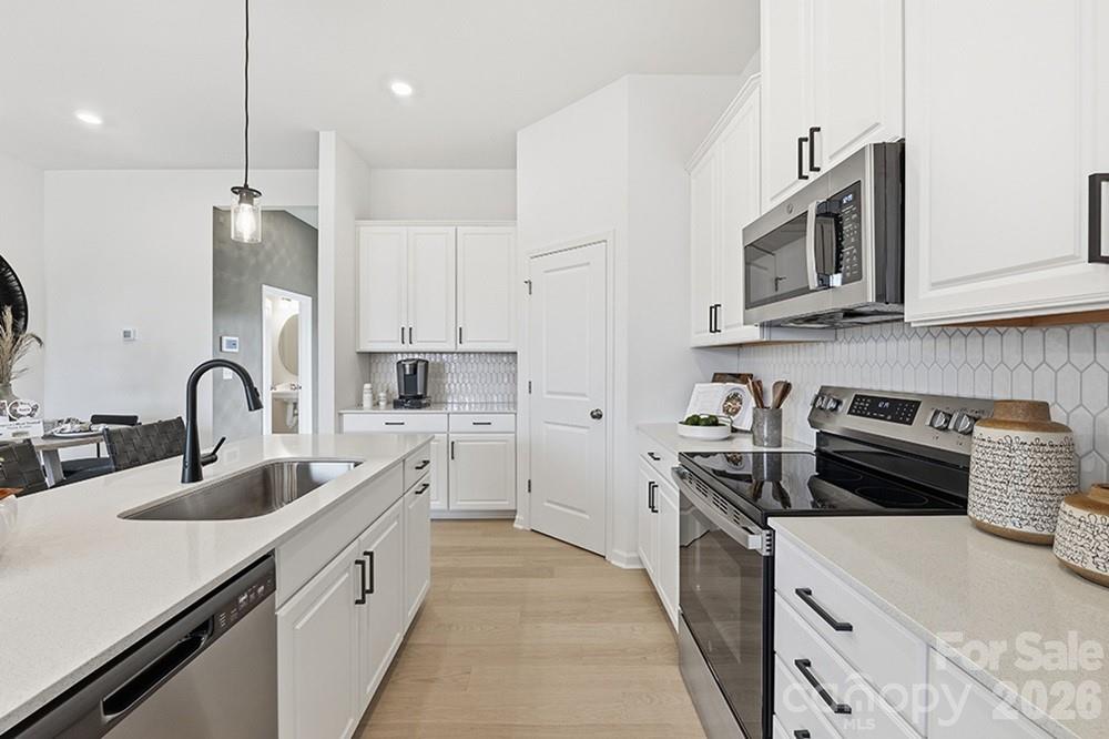 7312 Wake Way Property Photo 8