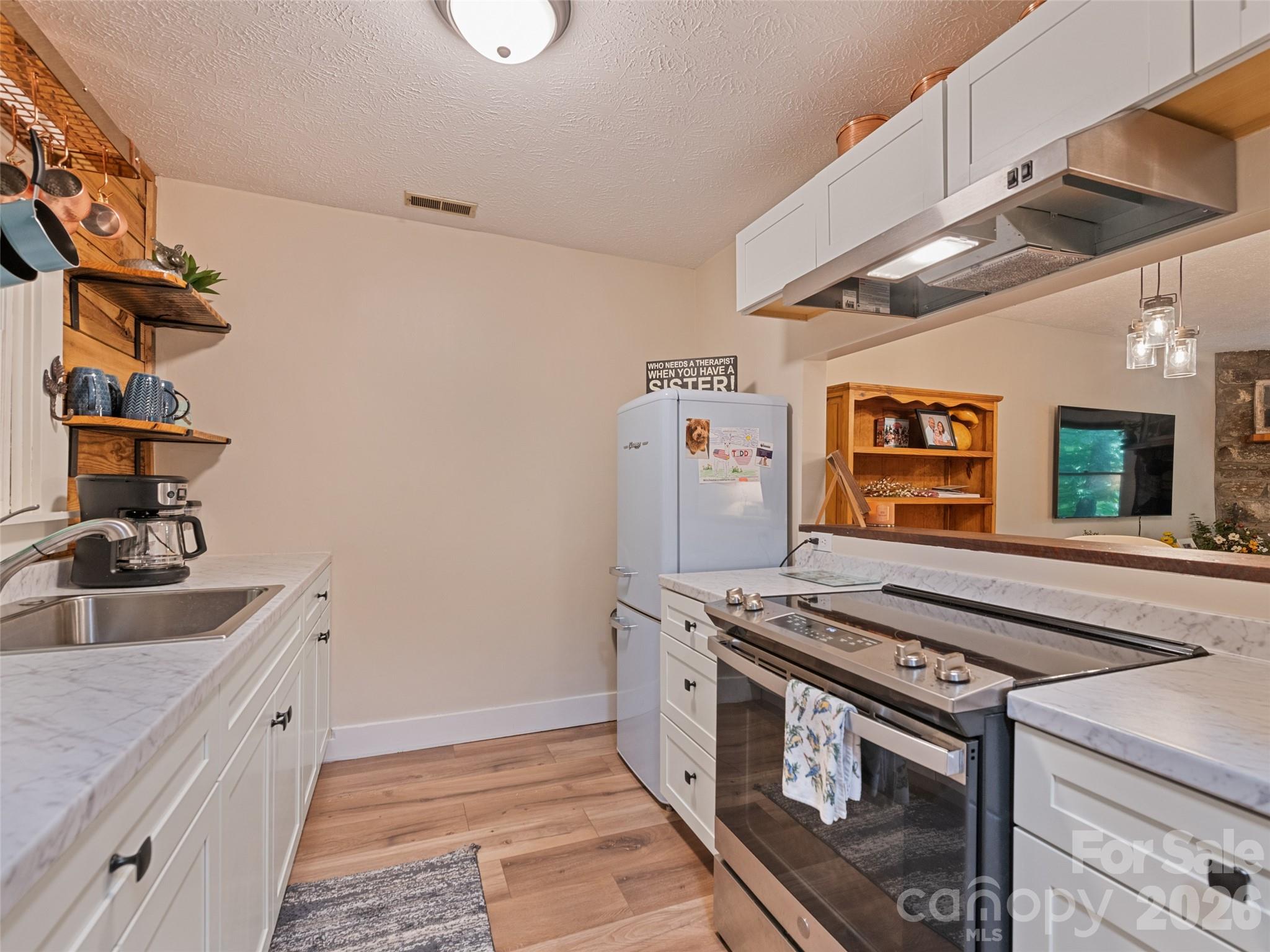 30 Katydid Lane Property Photo 7