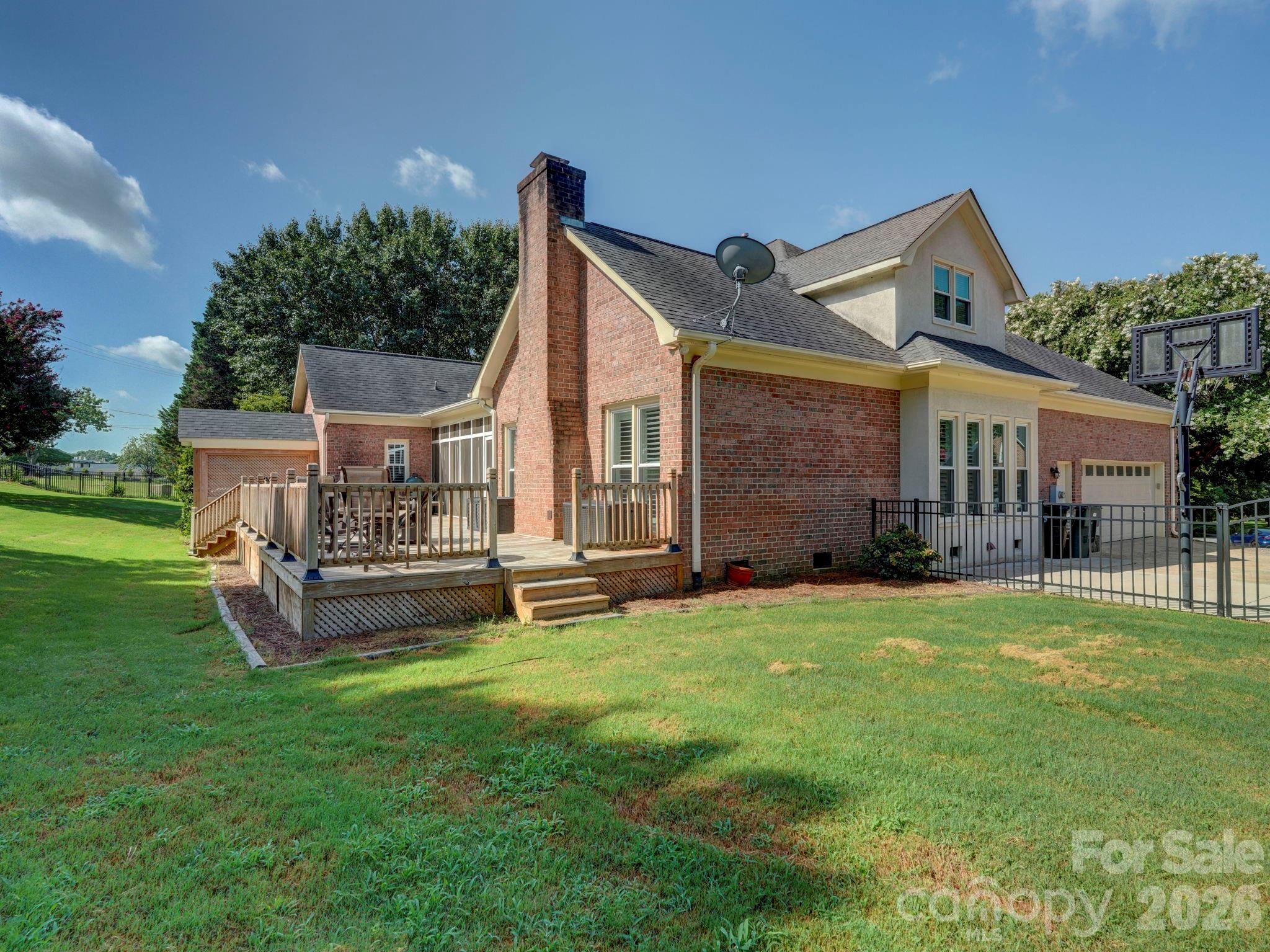 3466 Brighton Court Property Photo 2