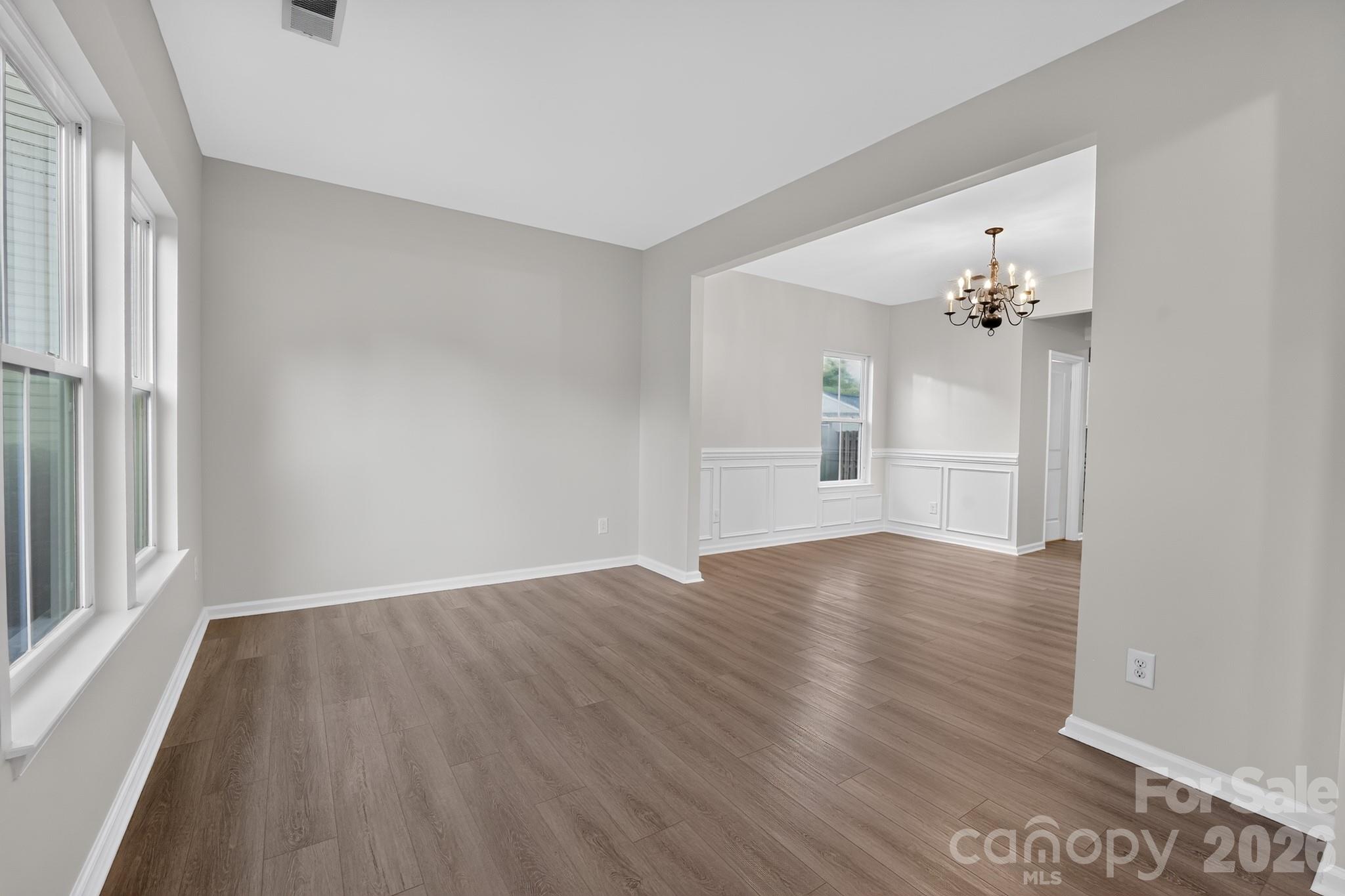2095 Taney Way Property Photo 4