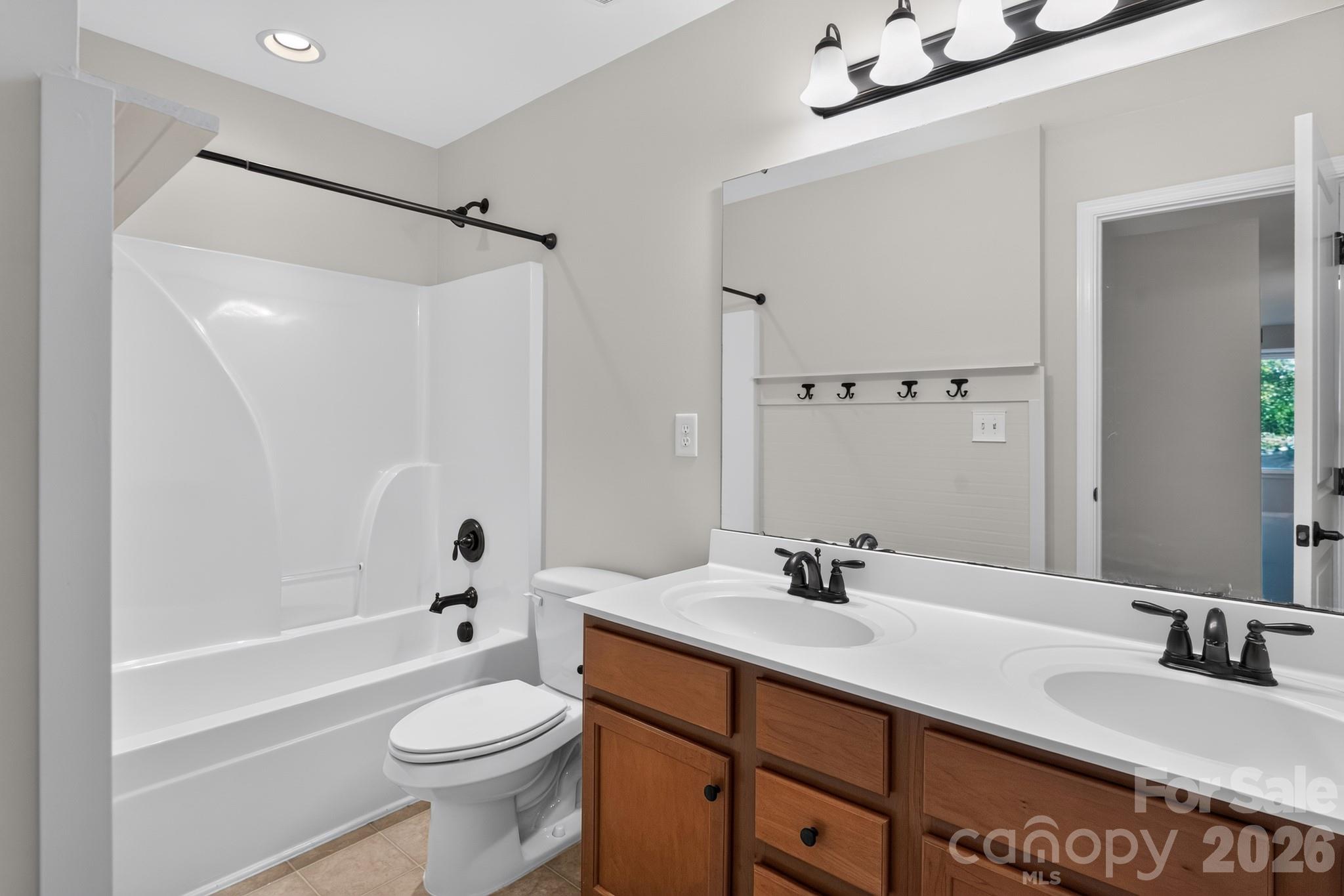 2095 Taney Way Property Photo 17