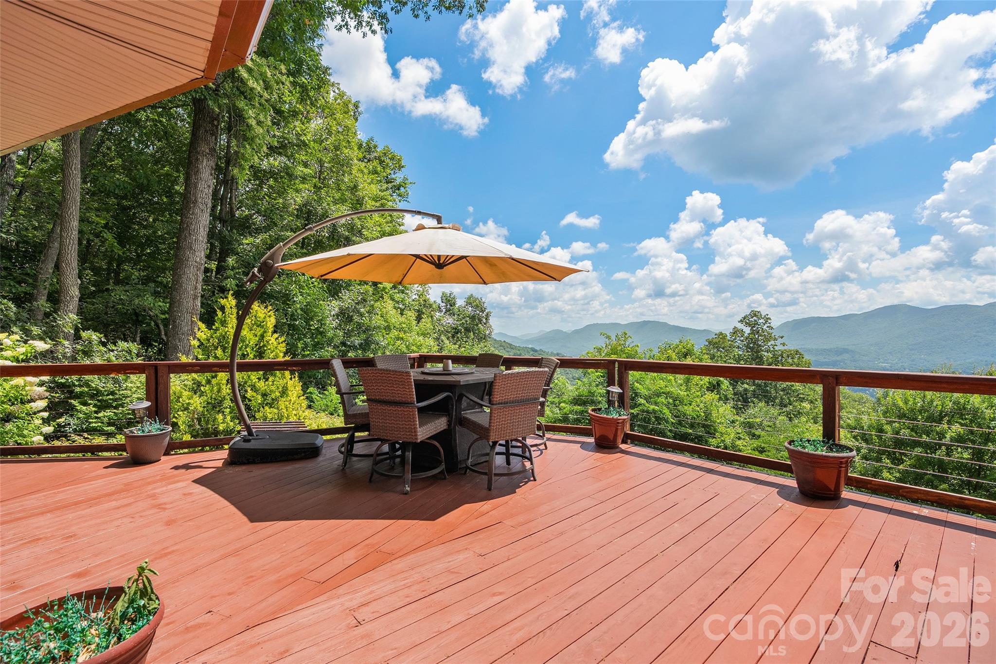 632 Dogwood Trail Property Photo 3