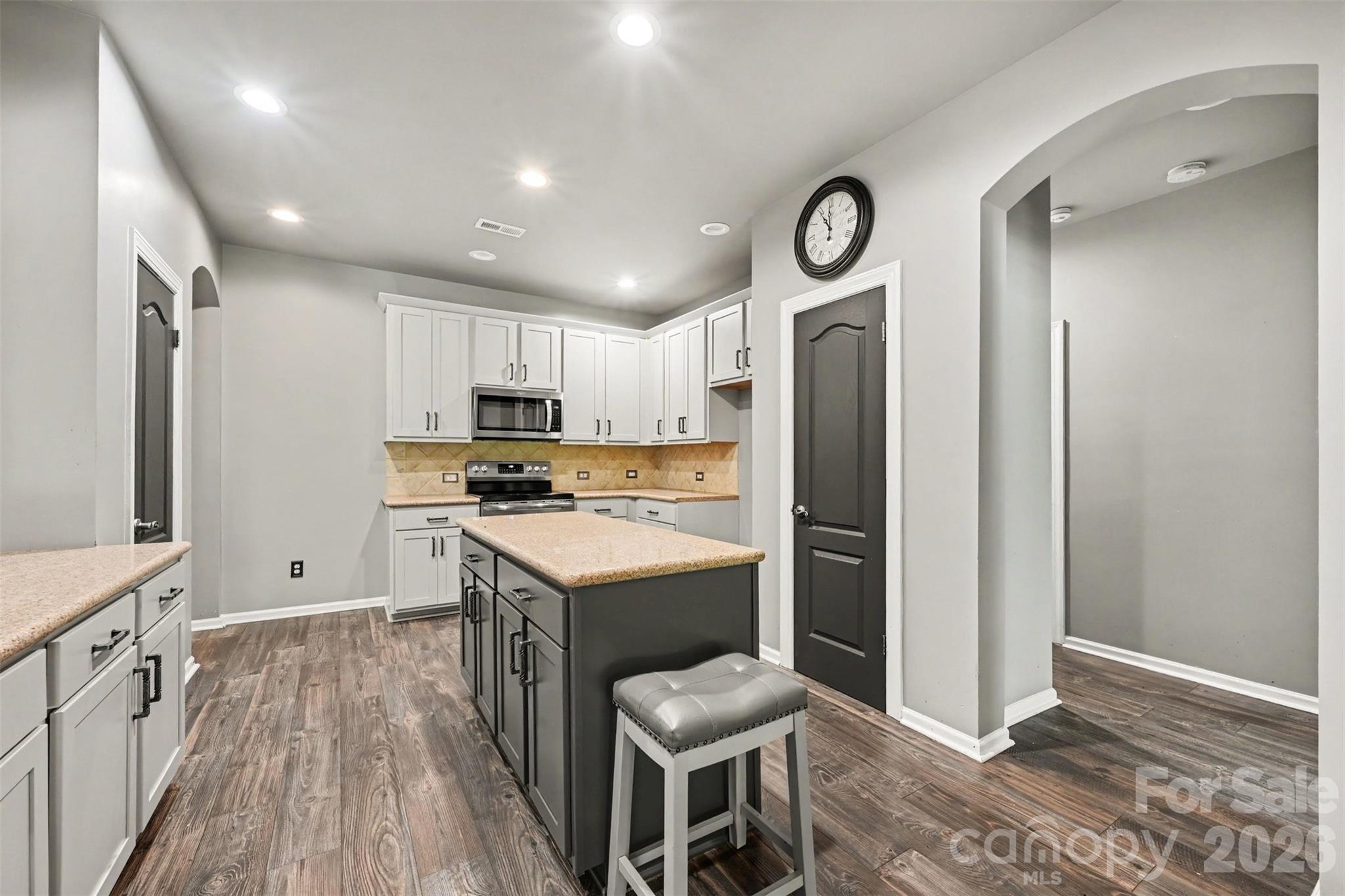 10139 Alvarado Way Property Photo 16