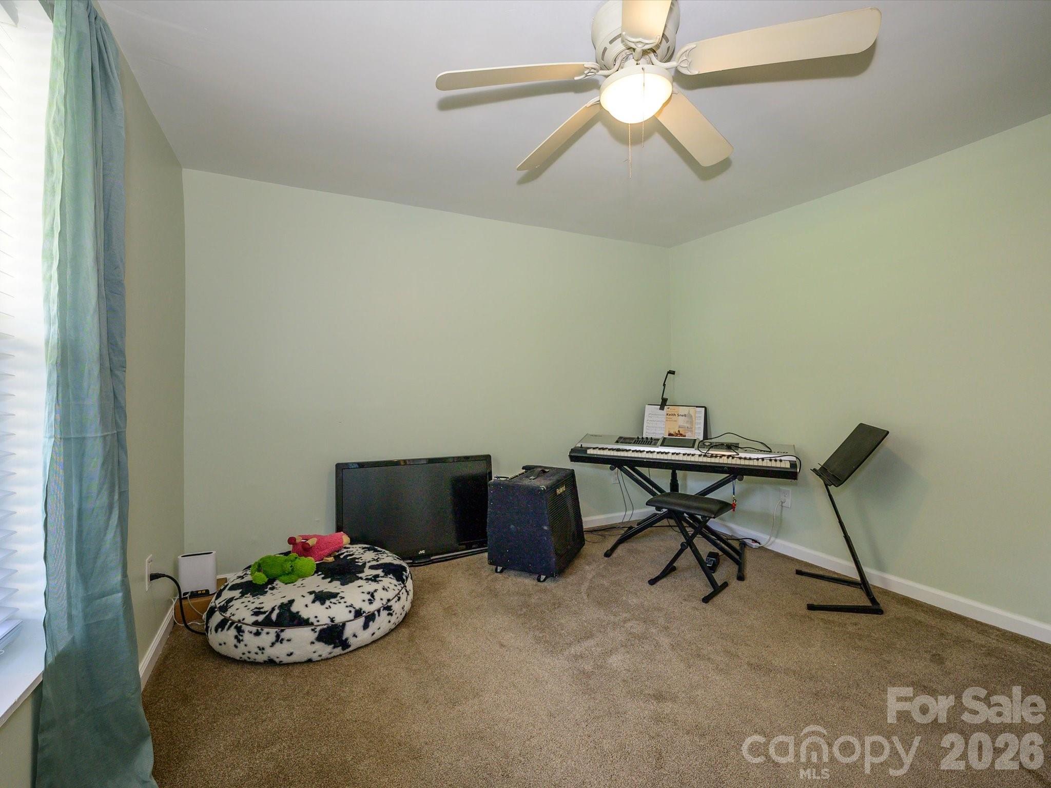 44 Fenix Drive Property Photo 6