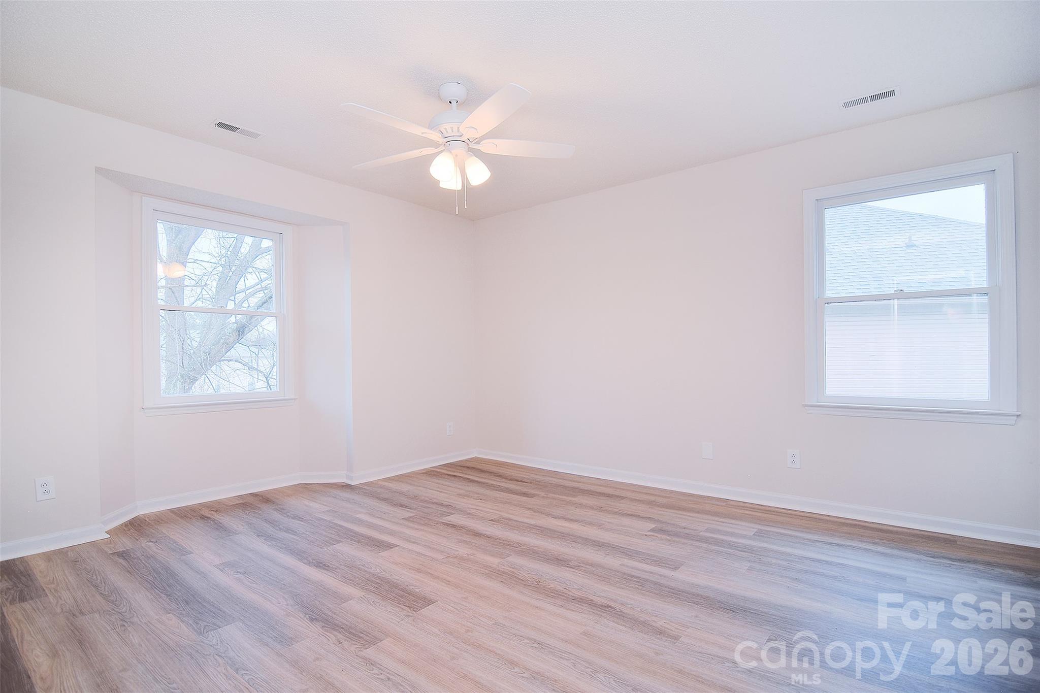 6120 Meadow Rose Lane Property Photo 4