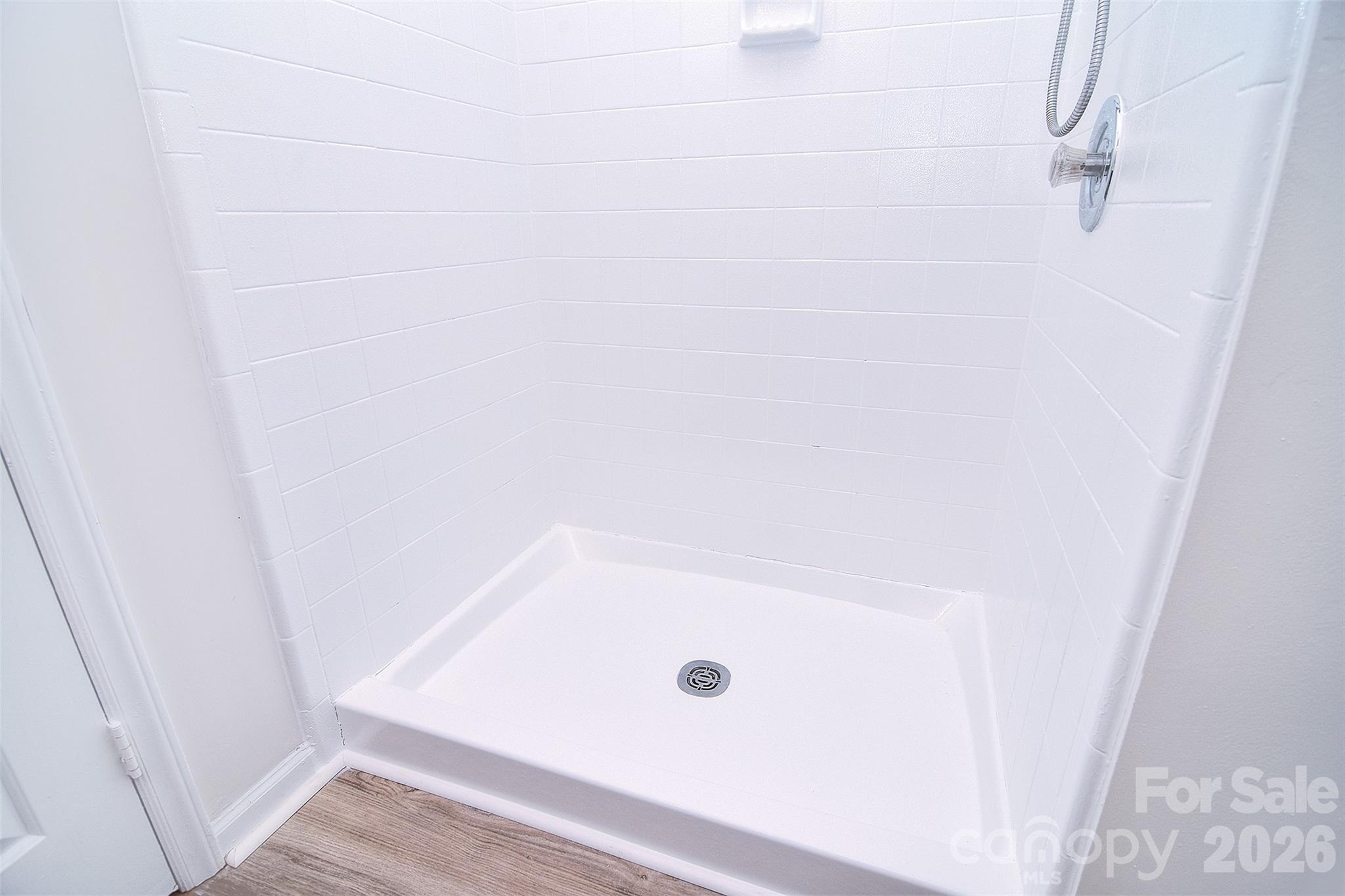 6120 Meadow Rose Lane Property Photo 8