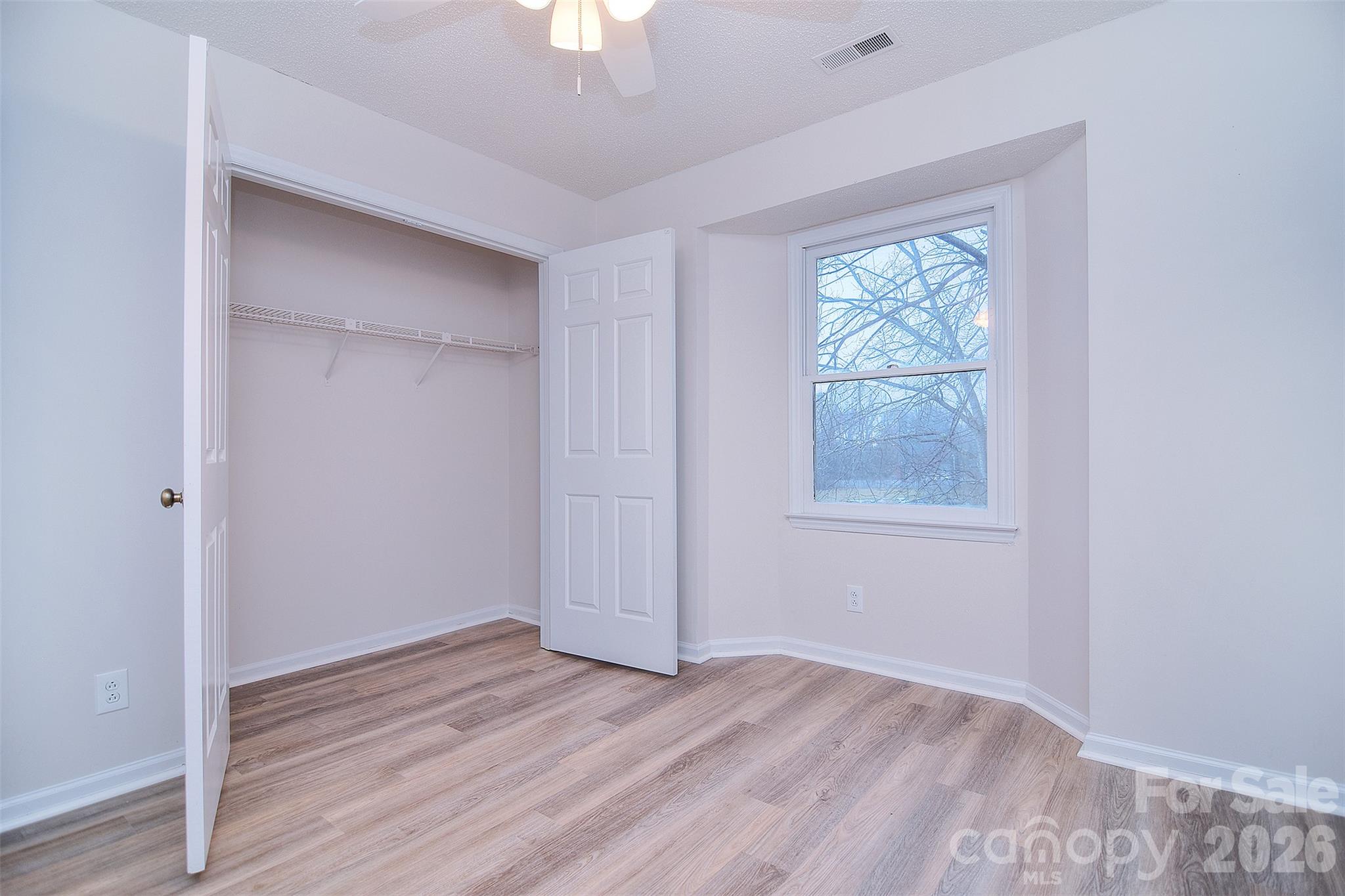 6120 Meadow Rose Lane Property Photo 9