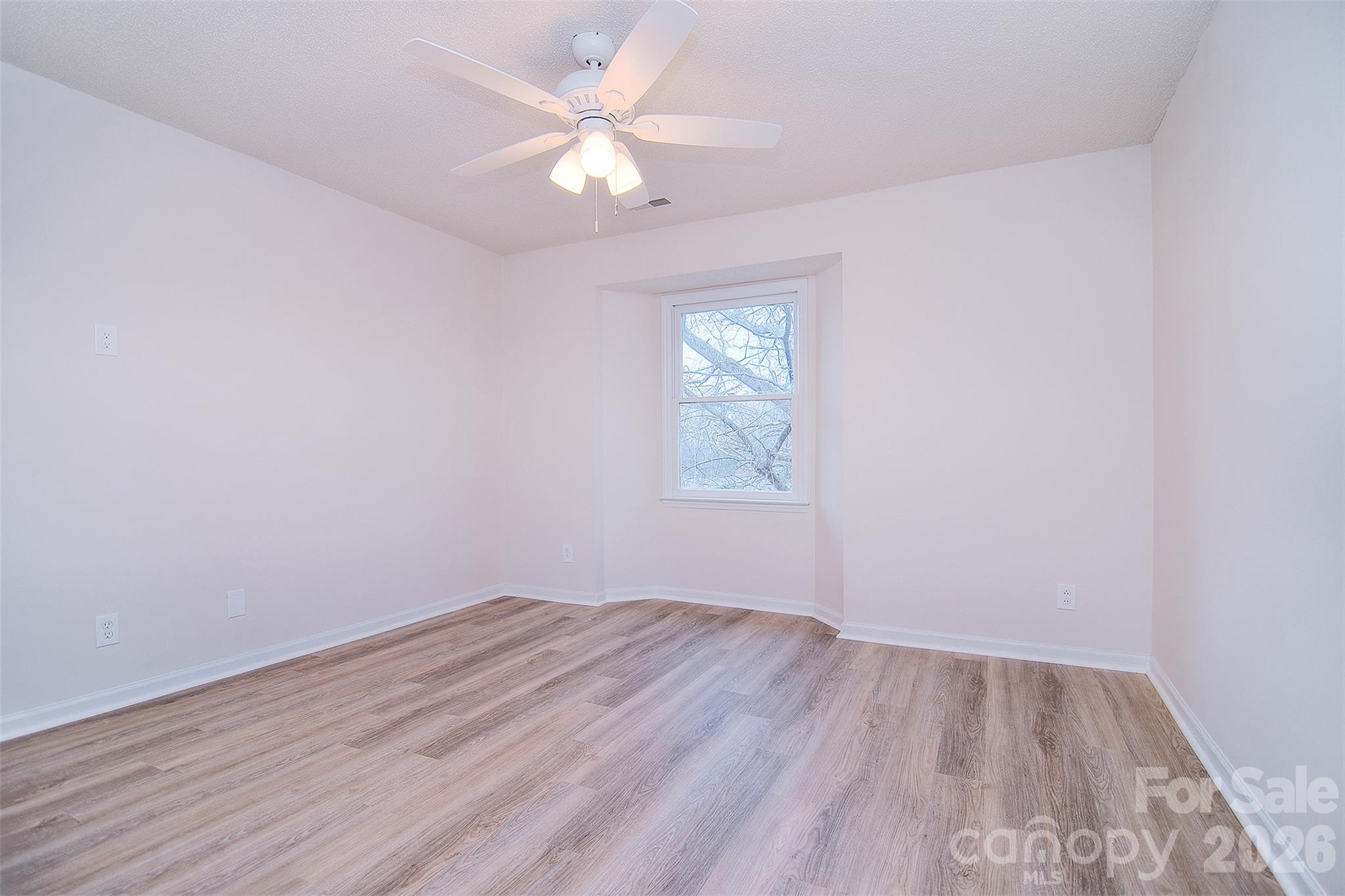 6120 Meadow Rose Lane Property Photo 10