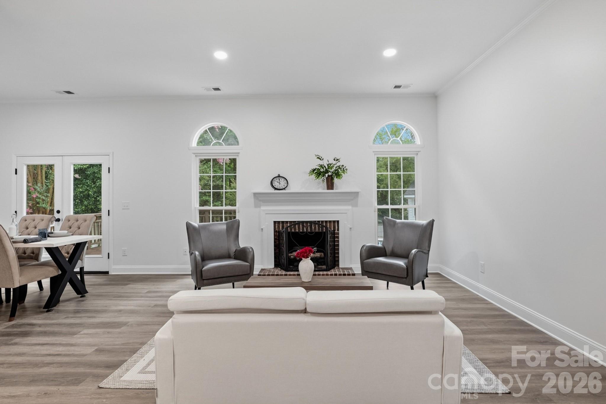 3412 Pondridge Court Property Photo 8
