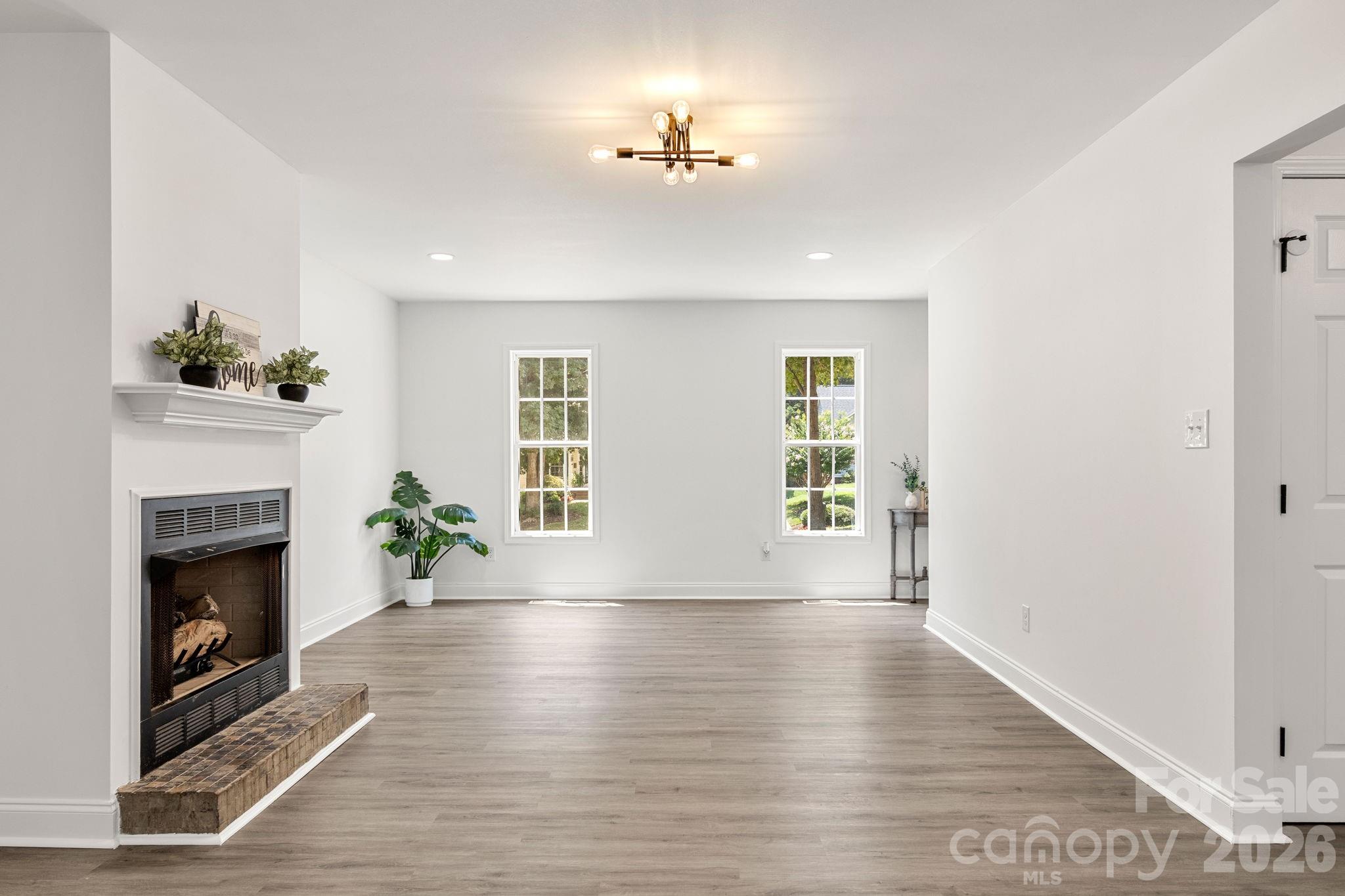 2149 Charles Towne Court Property Photo 12