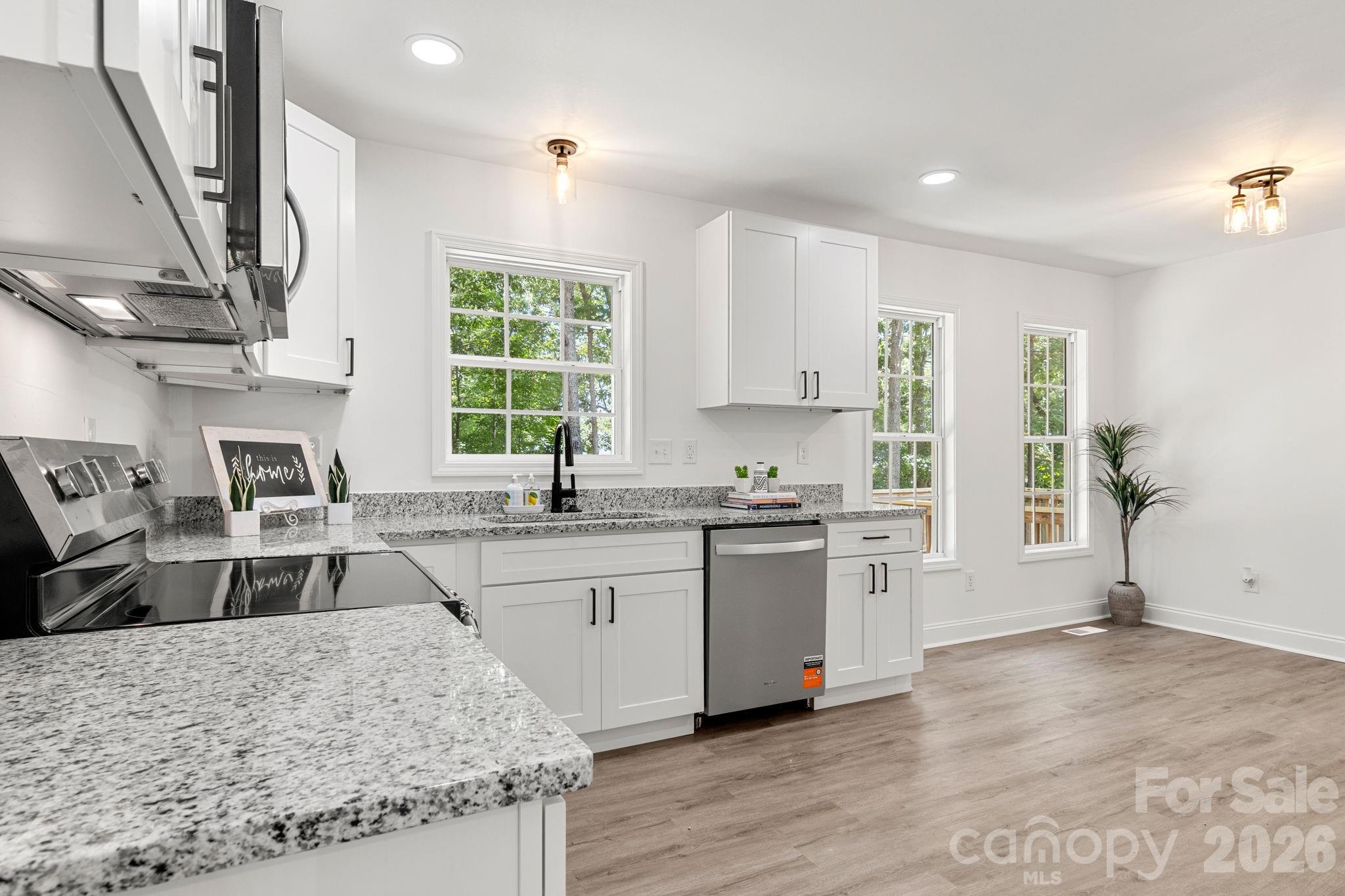 2149 Charles Towne Court Property Photo 15